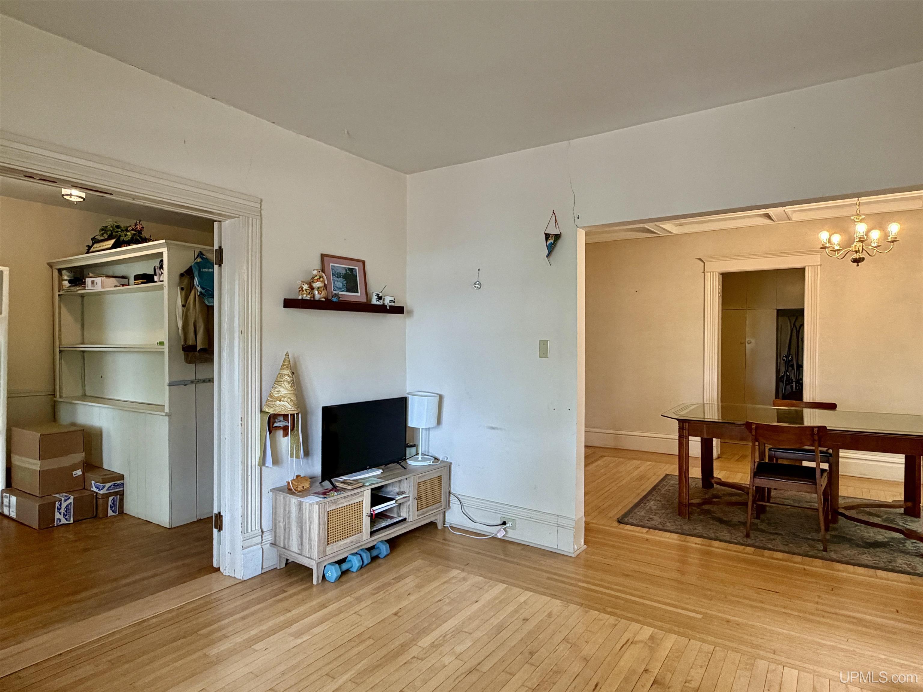 803 Elm Street Property Photo 5