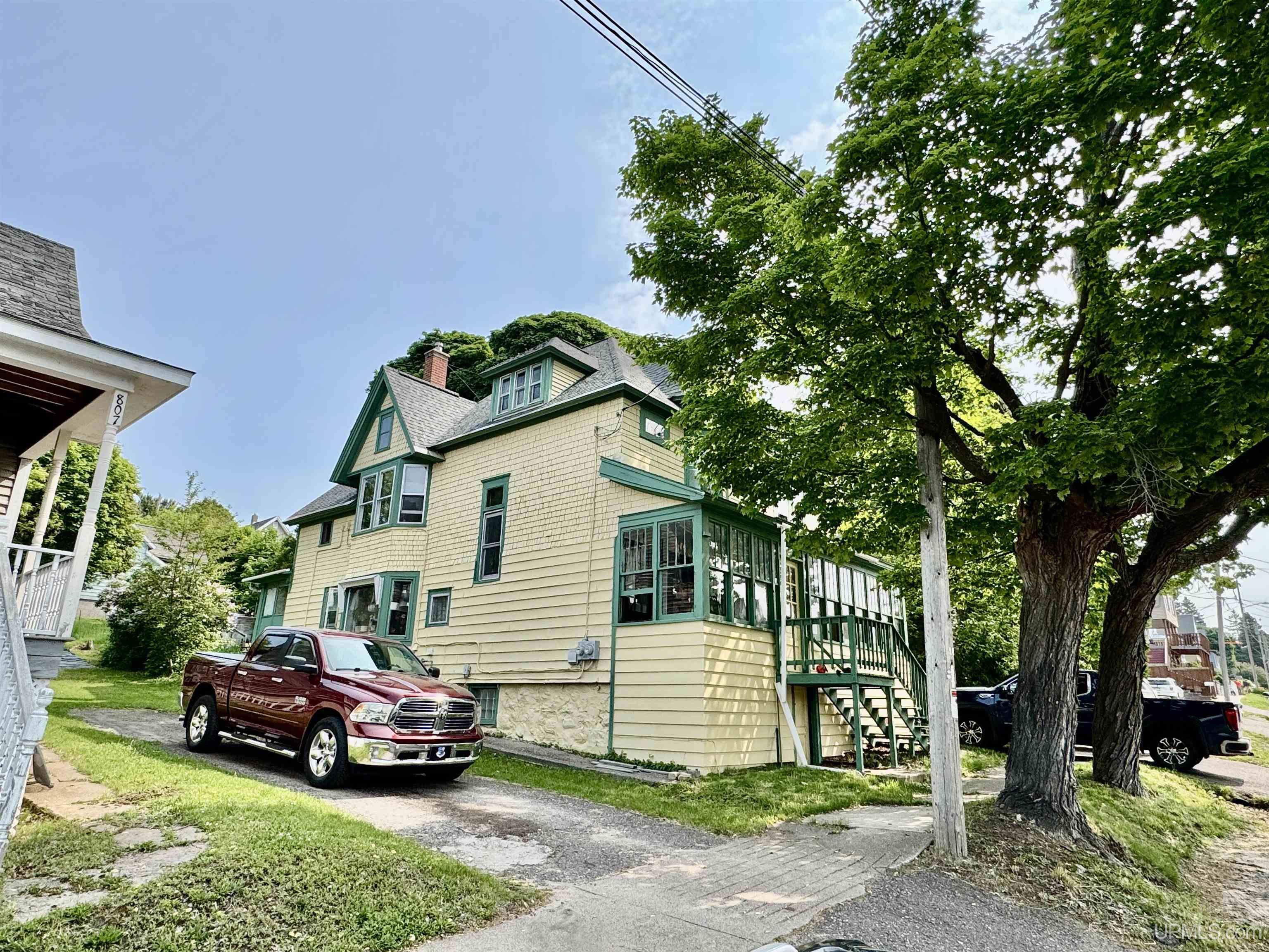 803 Elm Street Property Photo 2
