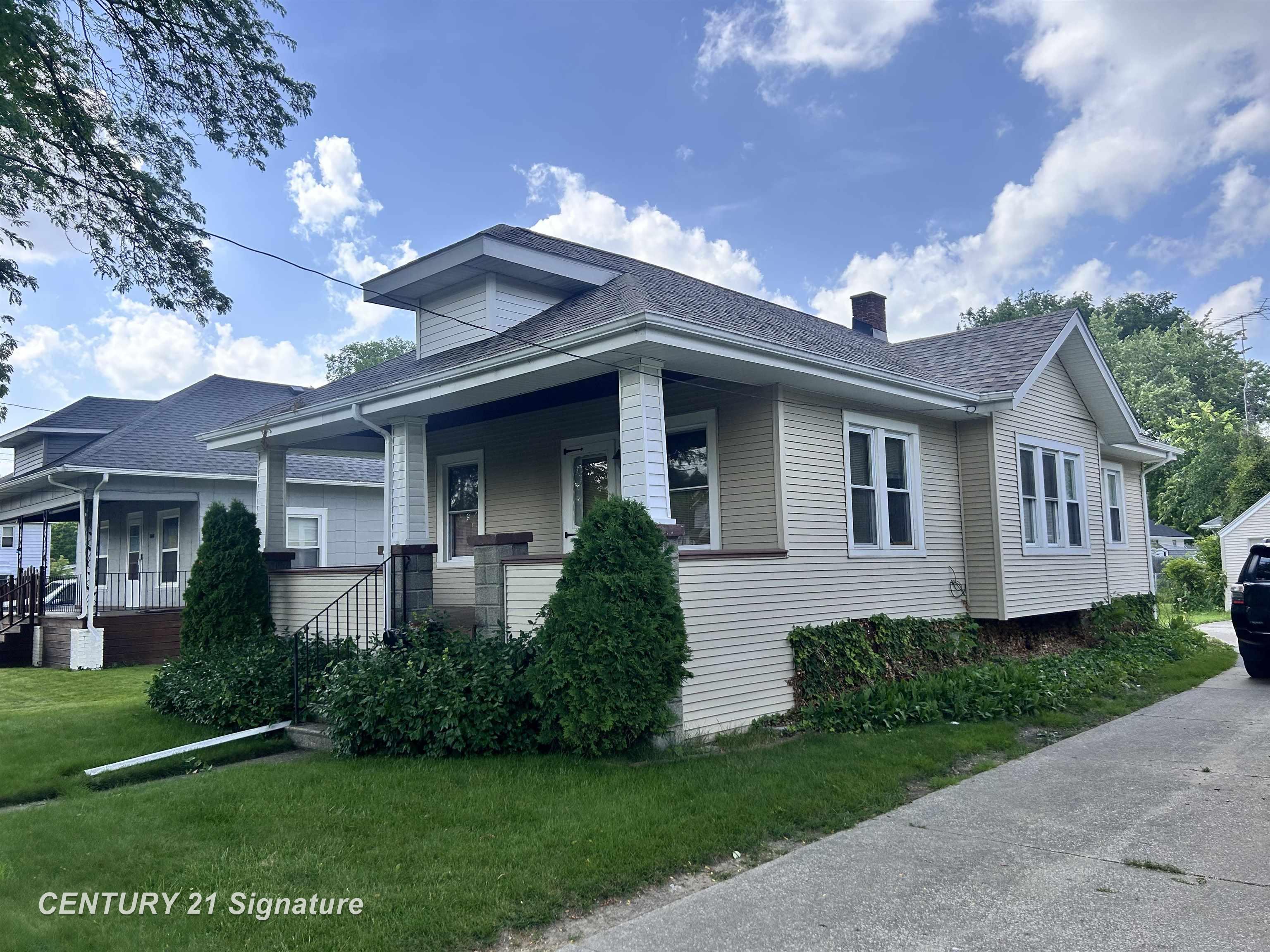1548 Maine Street Property Photo 2