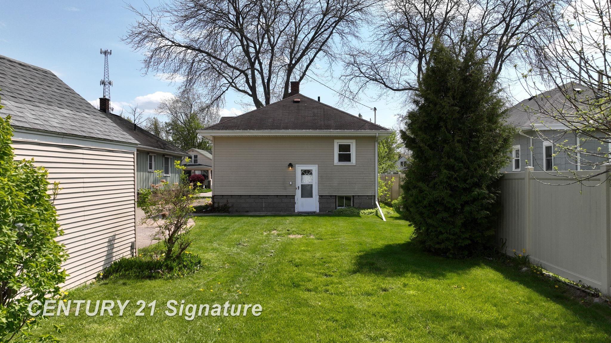 1548 Maine Street Property Photo 4