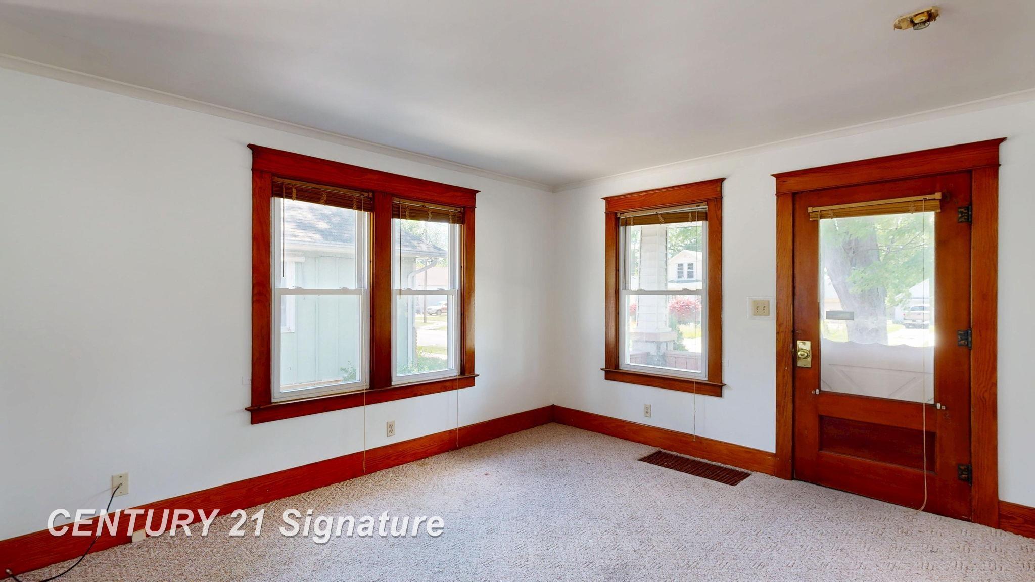 1548 Maine Street Property Photo 11