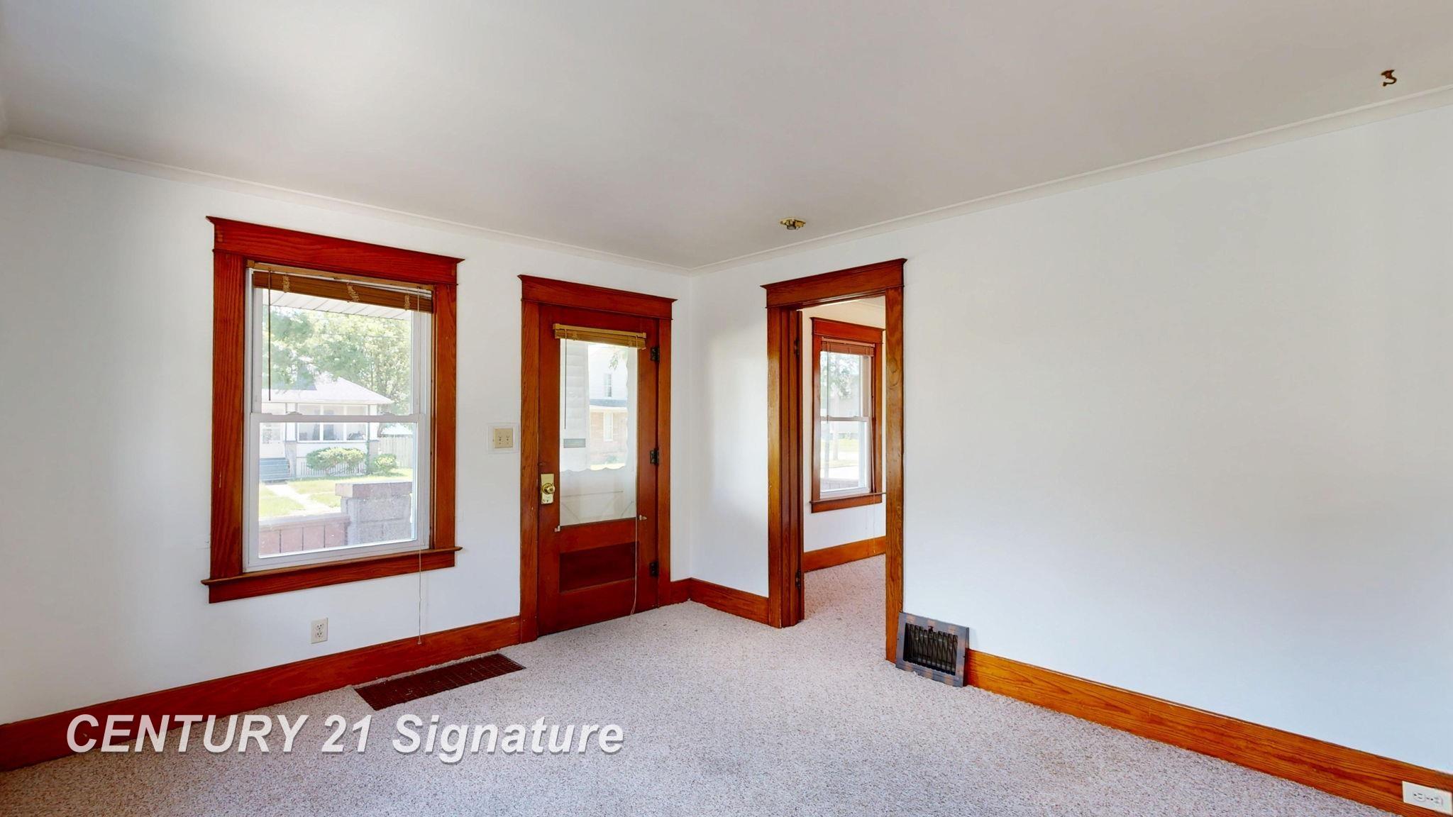 1548 Maine Street Property Photo 12