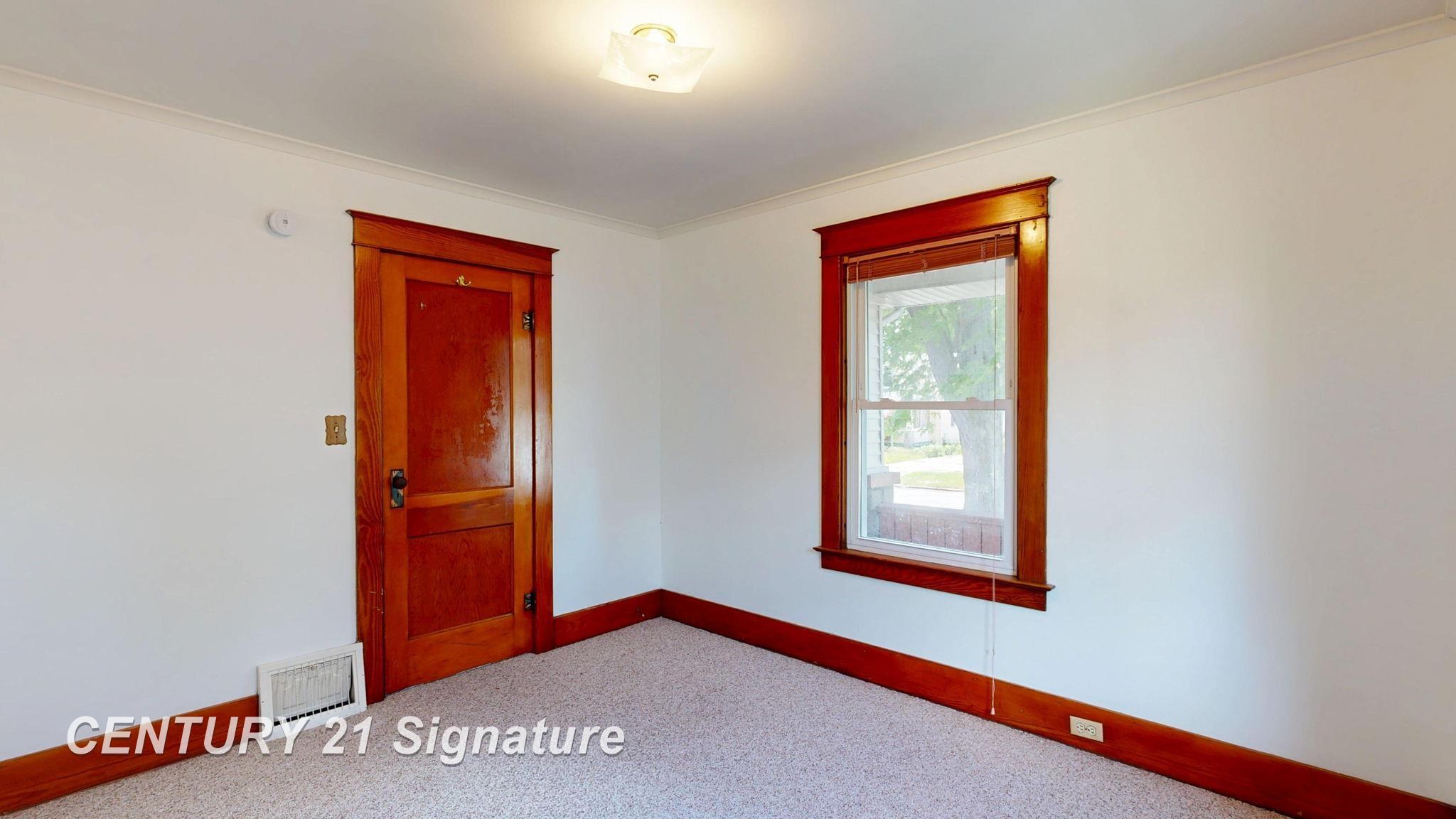 1548 Maine Street Property Photo 14