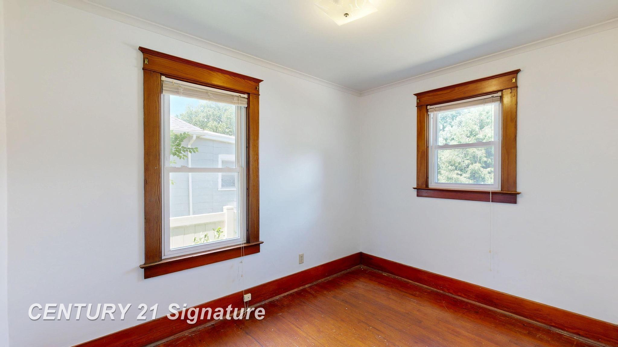 1548 Maine Street Property Photo 17