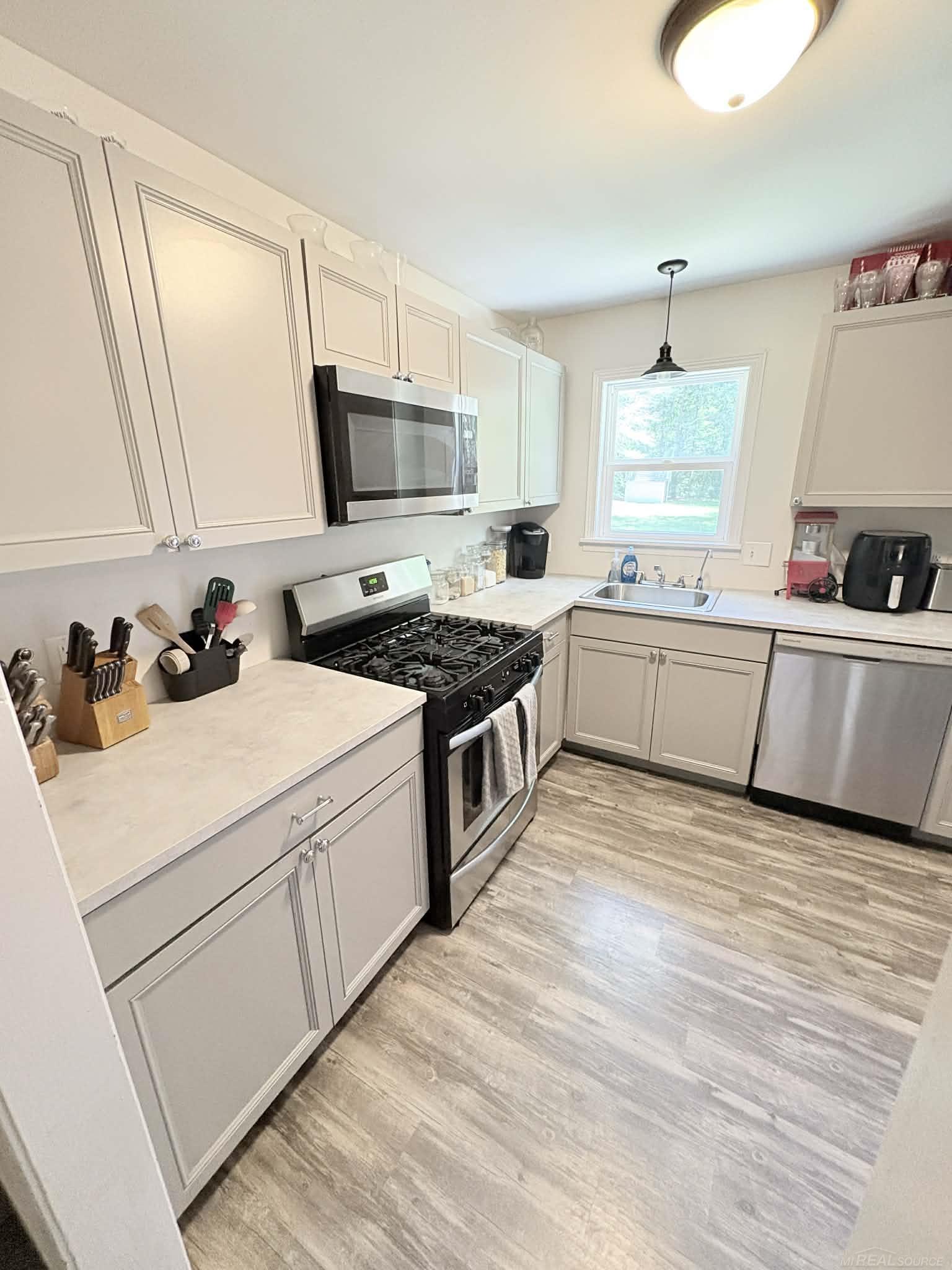 8181 Bray Road Property Photo 17