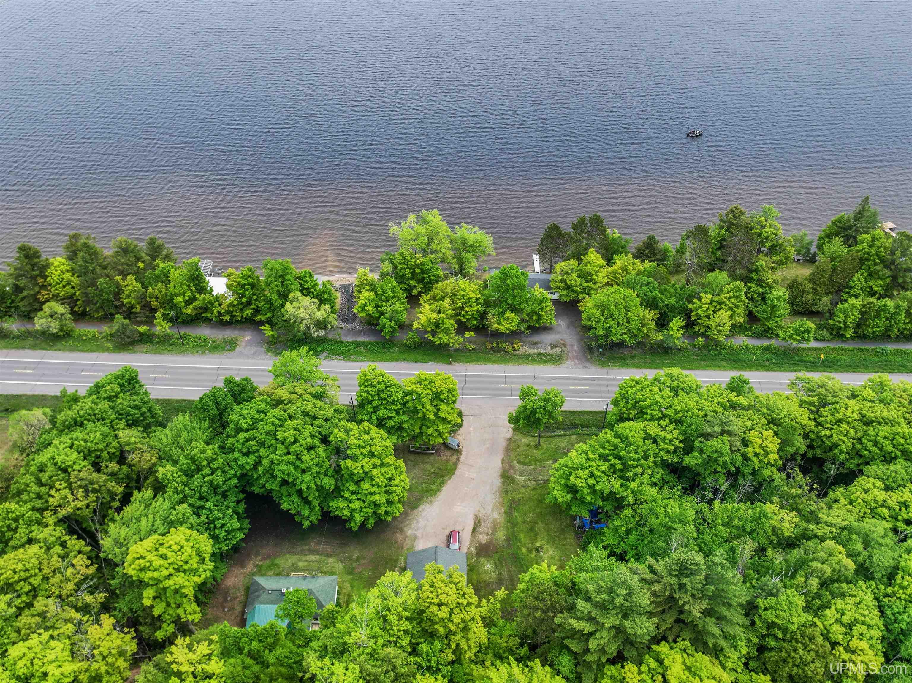 45725 Us 41 Highway Property Photo 1