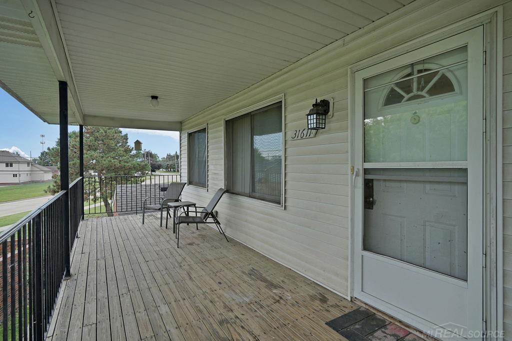 31611 Fraser Drive Property Photo 3