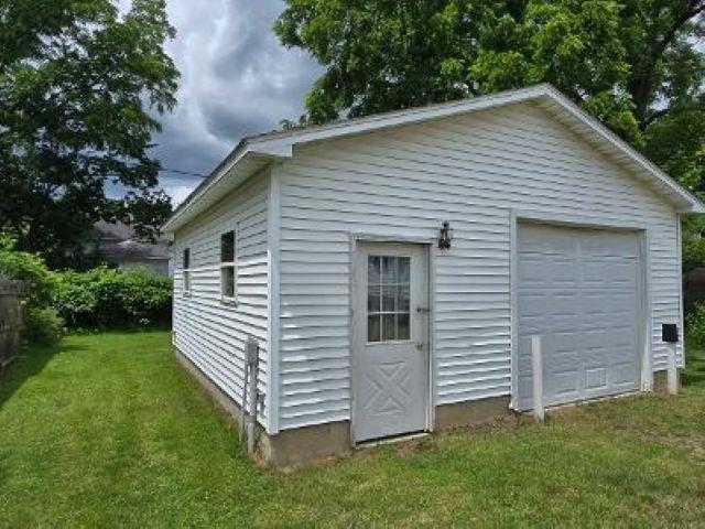 710 Alger Avenue Property Photo 5