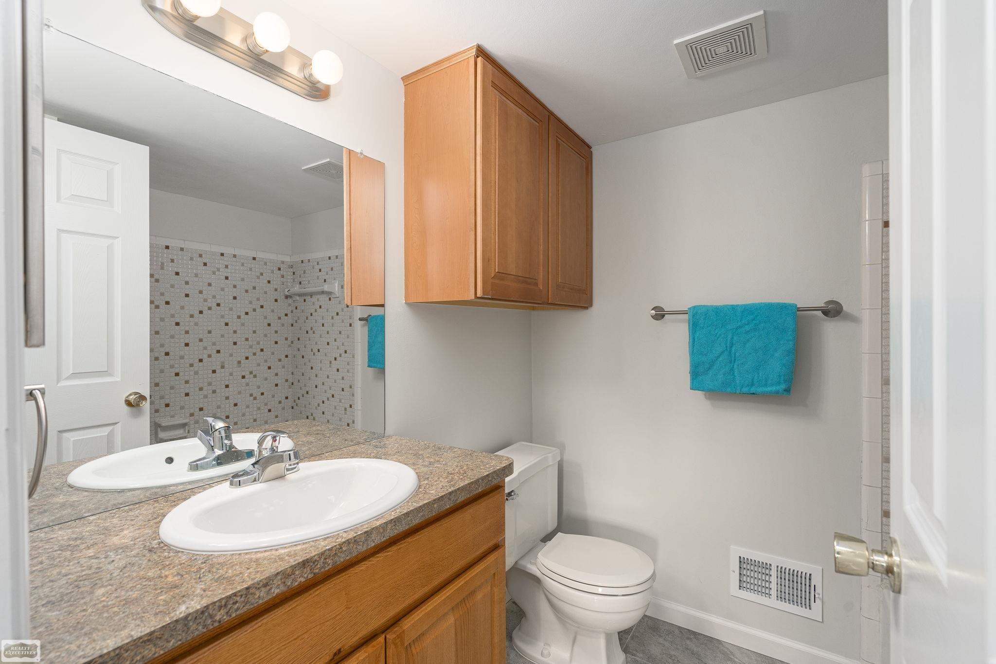 29200 Gloede Street Property Photo 11