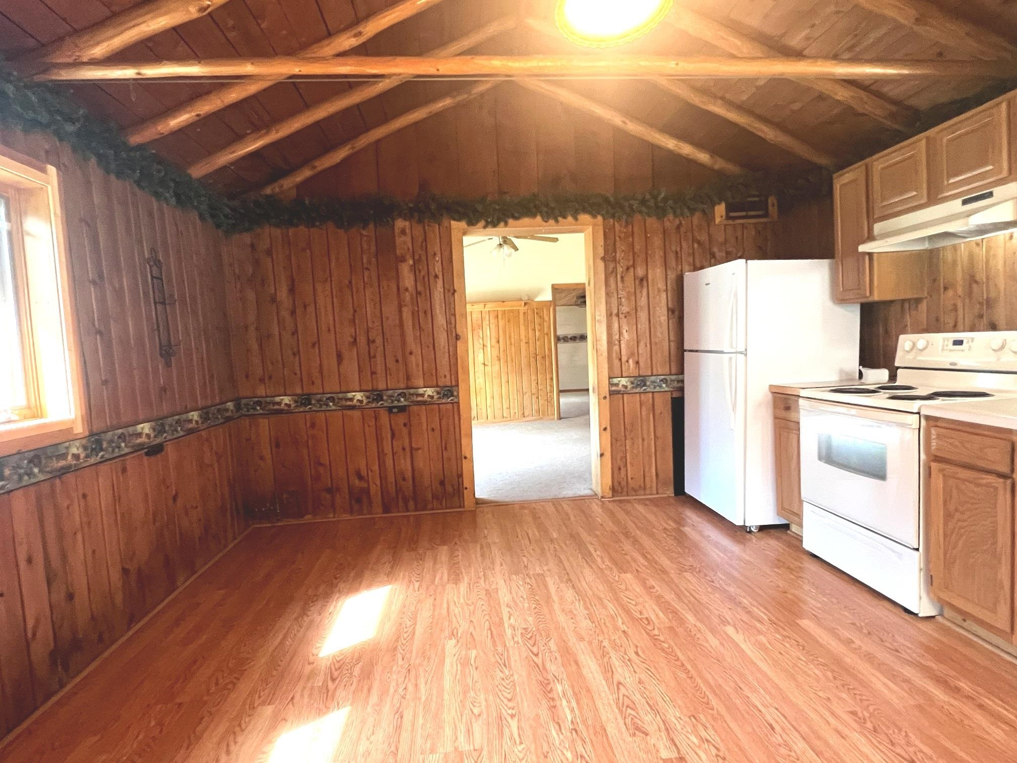 305 N Beverly Drive Property Photo 3