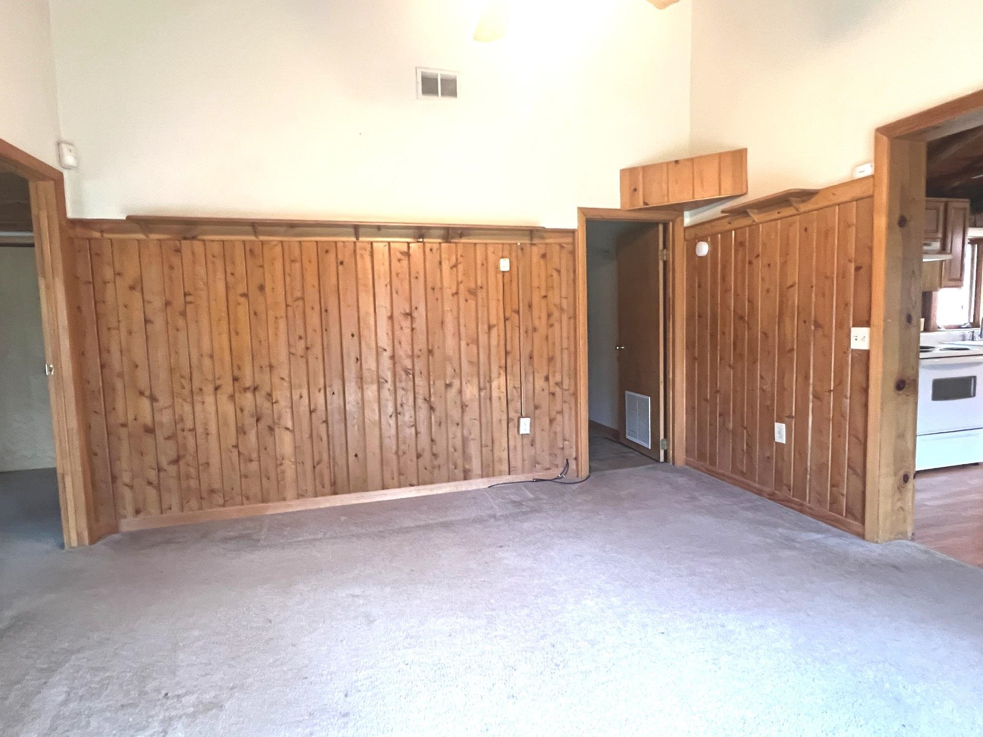 305 N Beverly Drive Property Photo 9