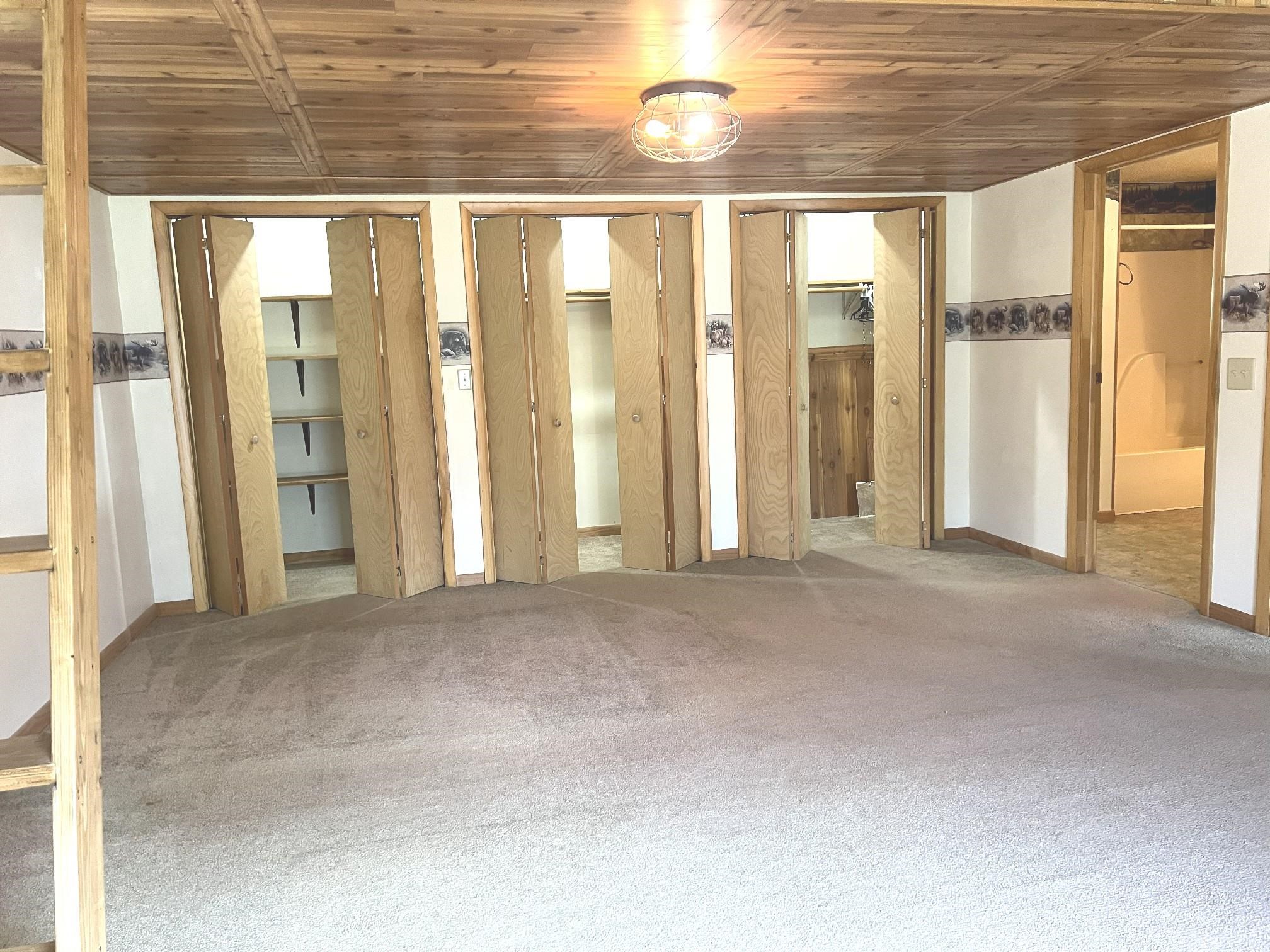 305 N Beverly Drive Property Photo 14