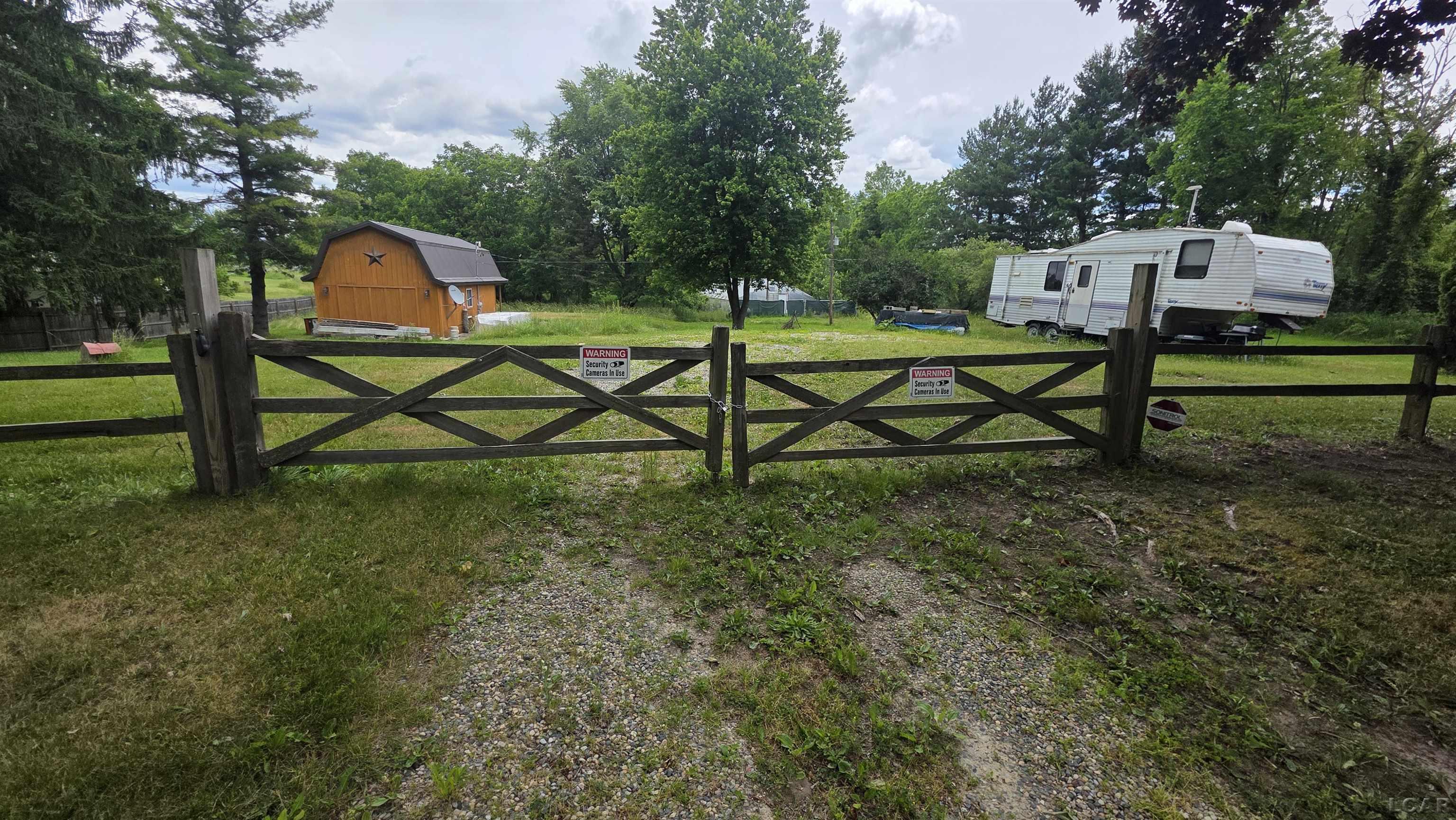 6591 S Tripp Road Property Photo 1