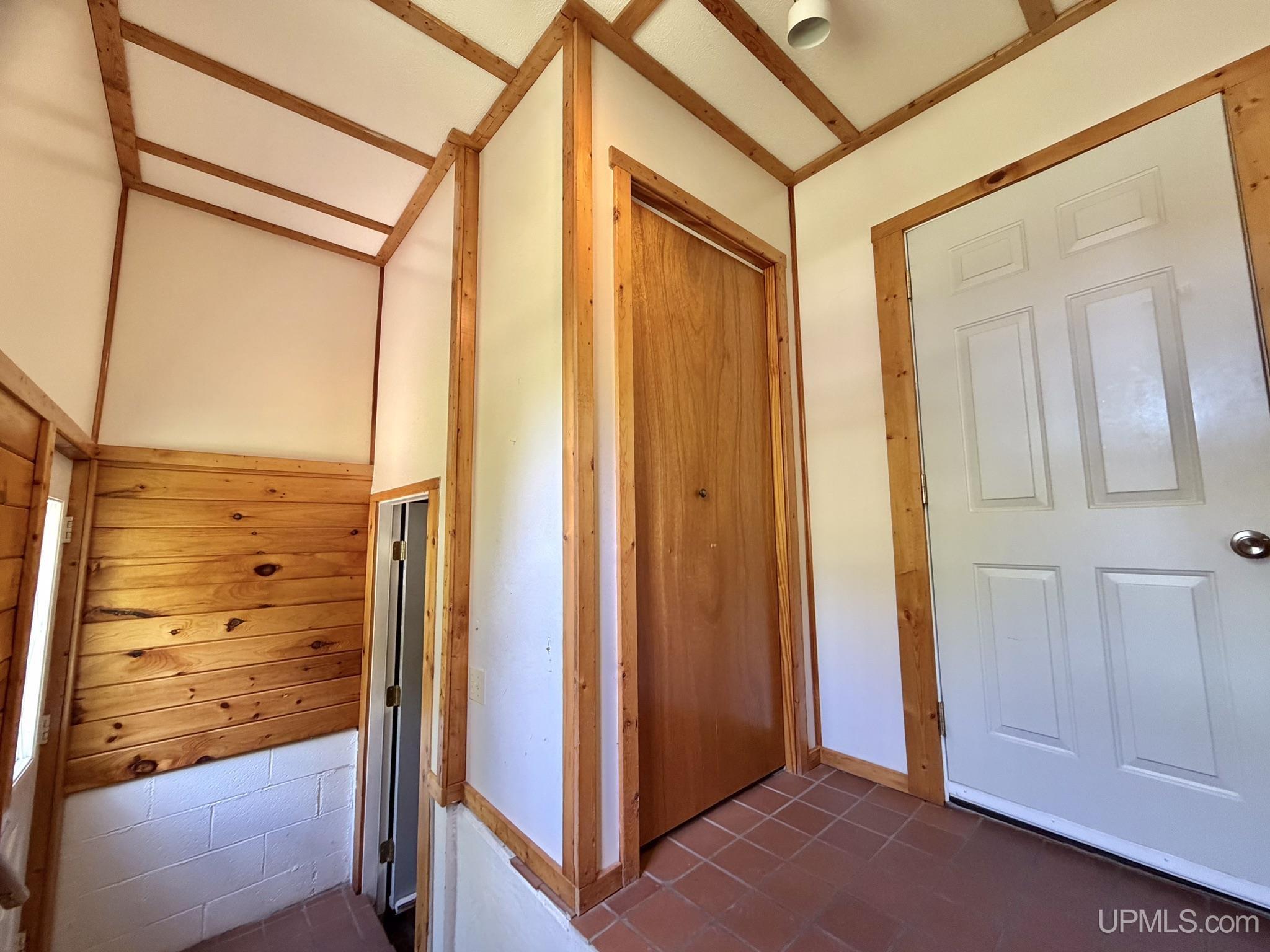 829 Edsel Street Property Photo 14