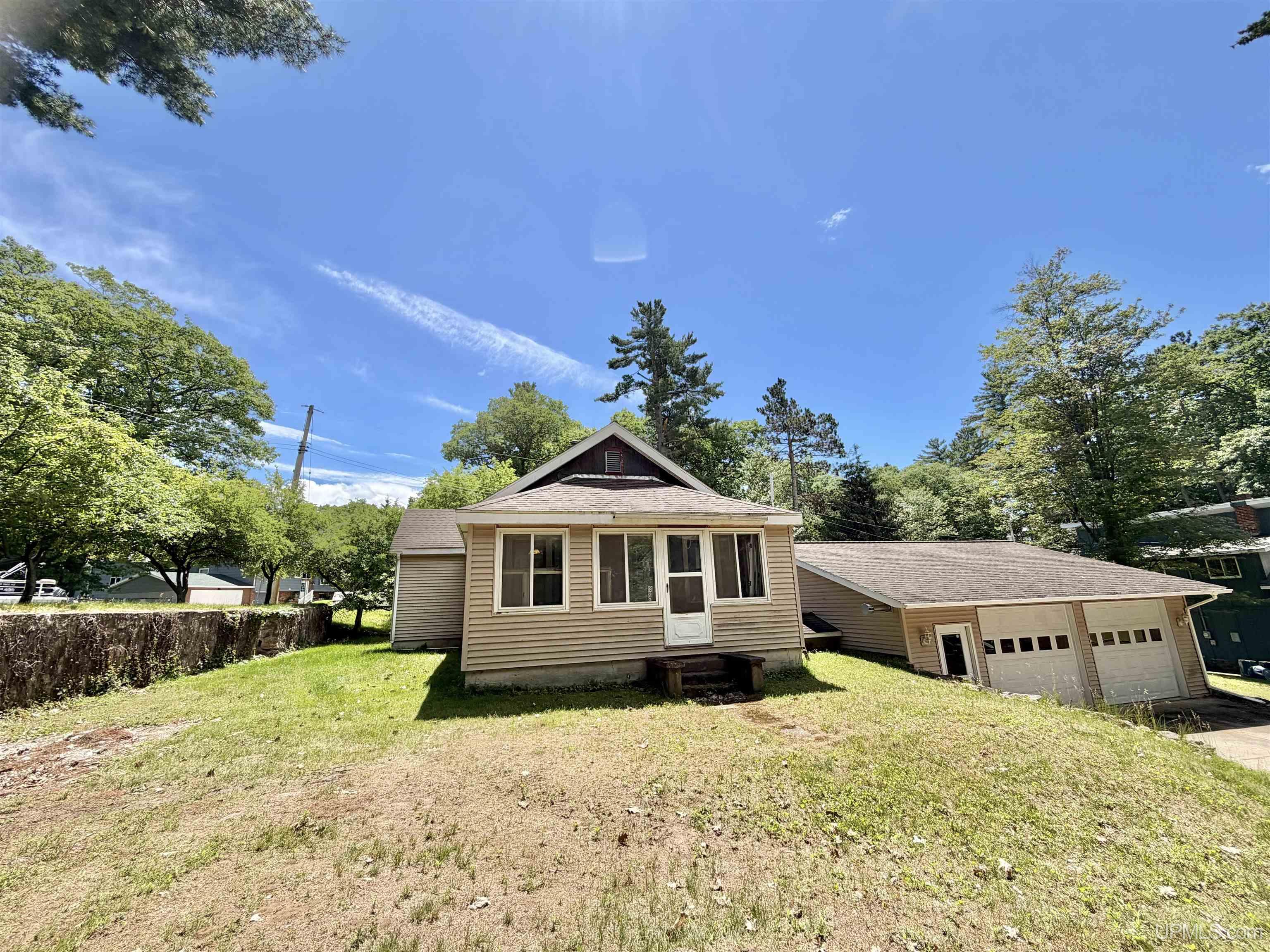 829 Edsel Street Property Photo 18