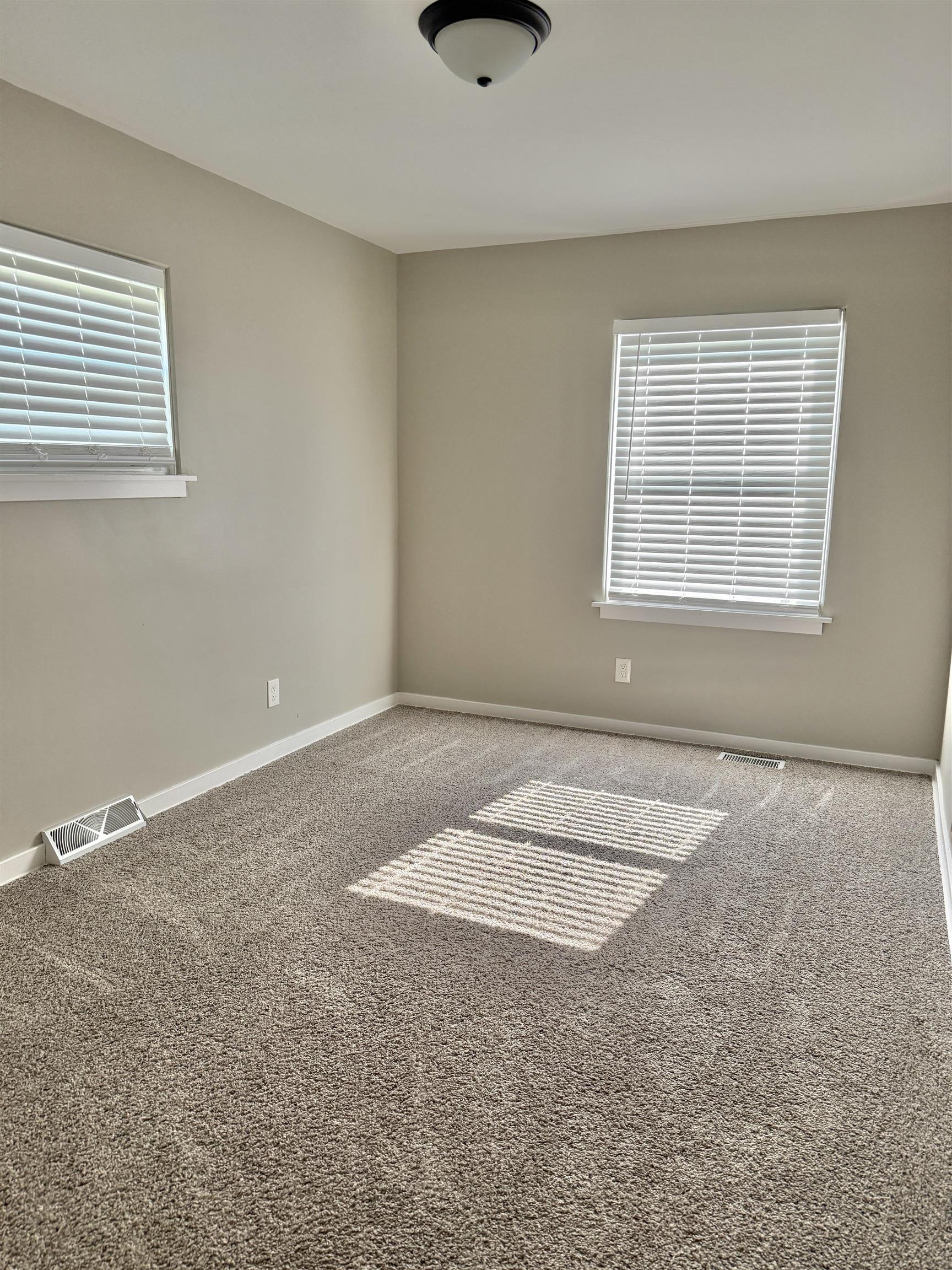 108 S Monroe Street Property Photo 14