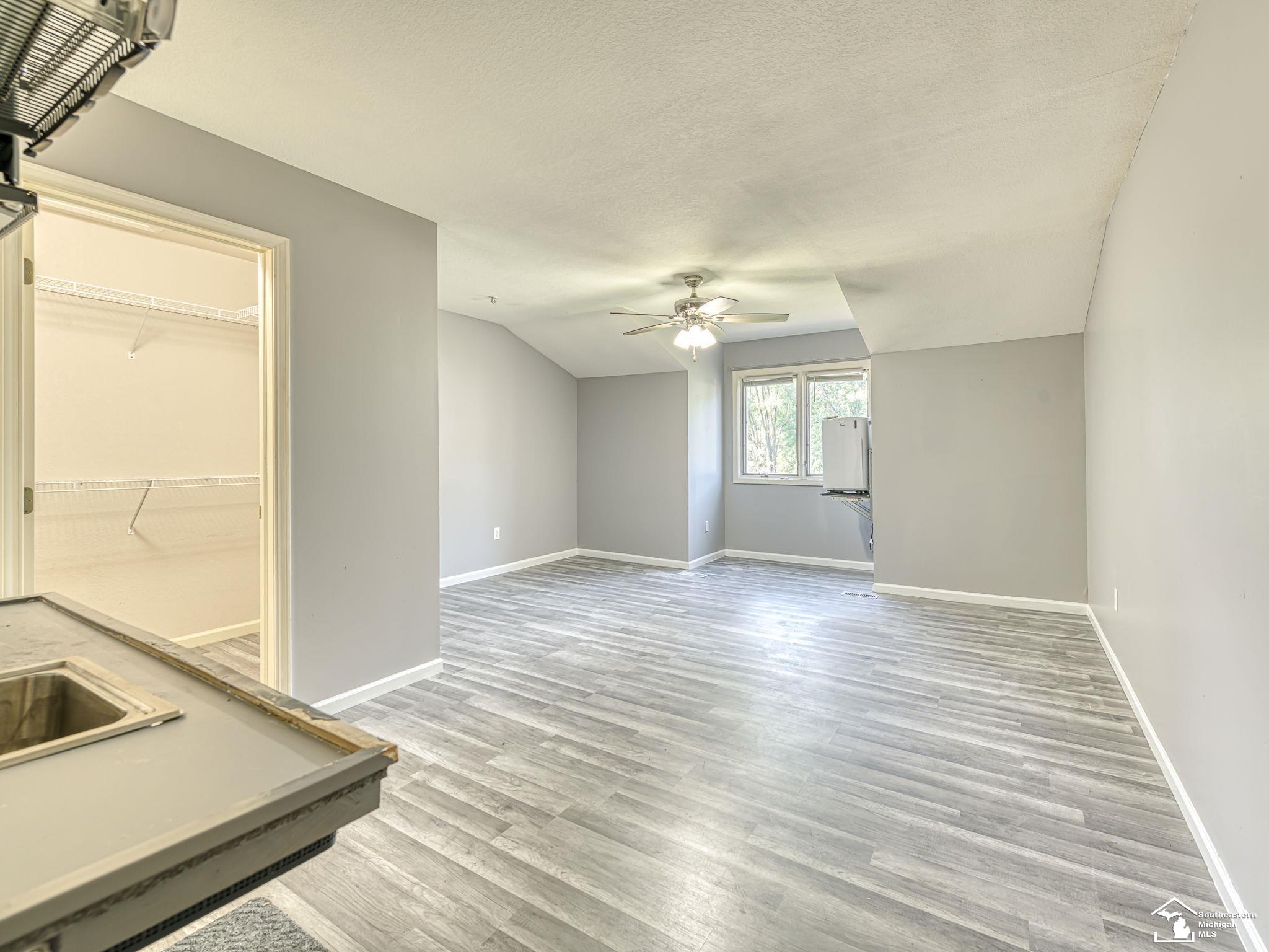 1626 Spruce Court Property Photo 24