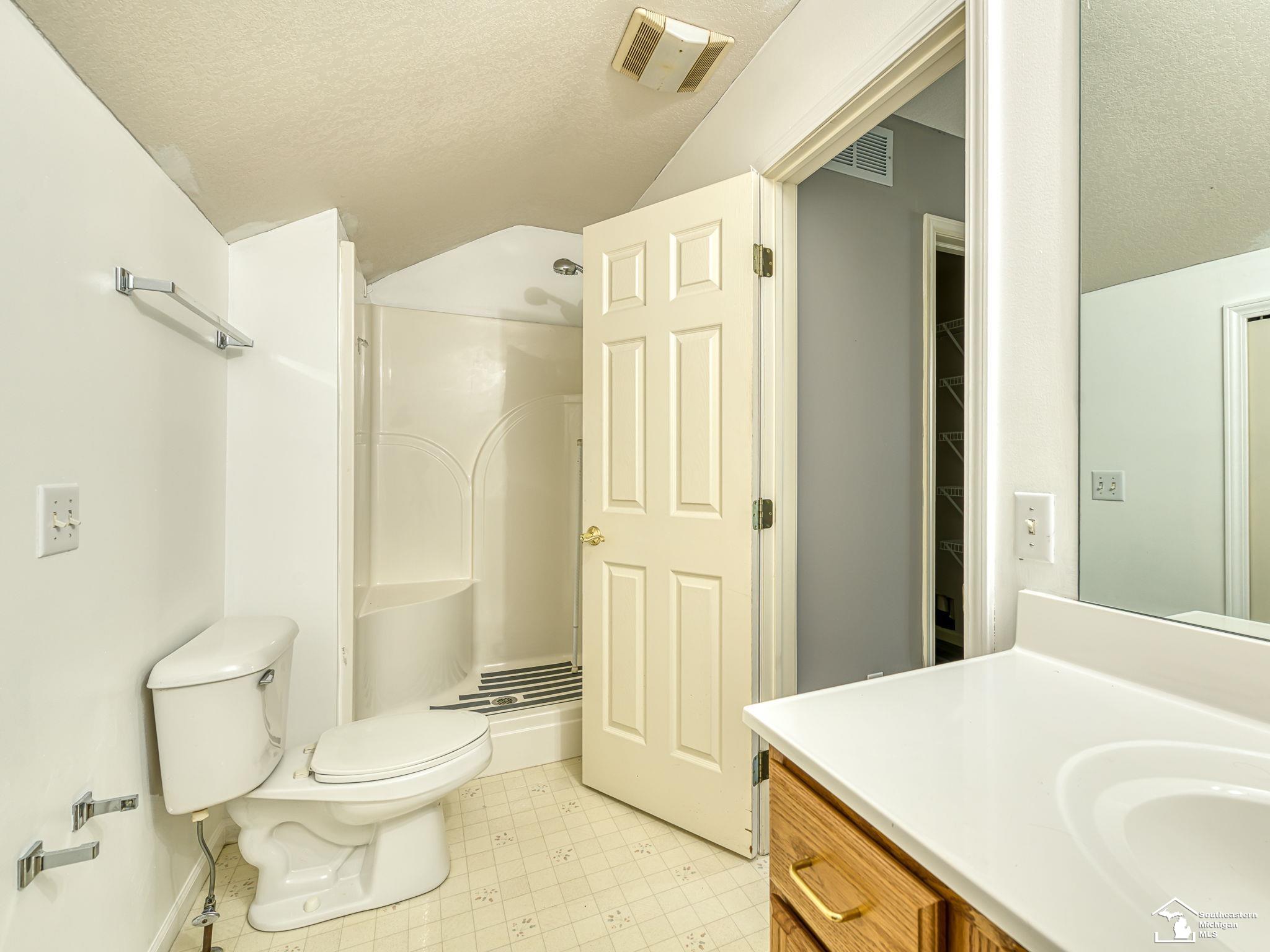 1626 Spruce Court Property Photo 28
