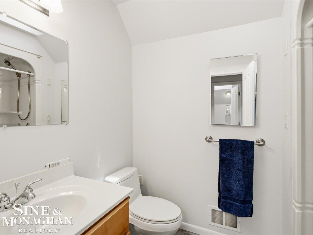2300 S Channel Drive Property Photo 28