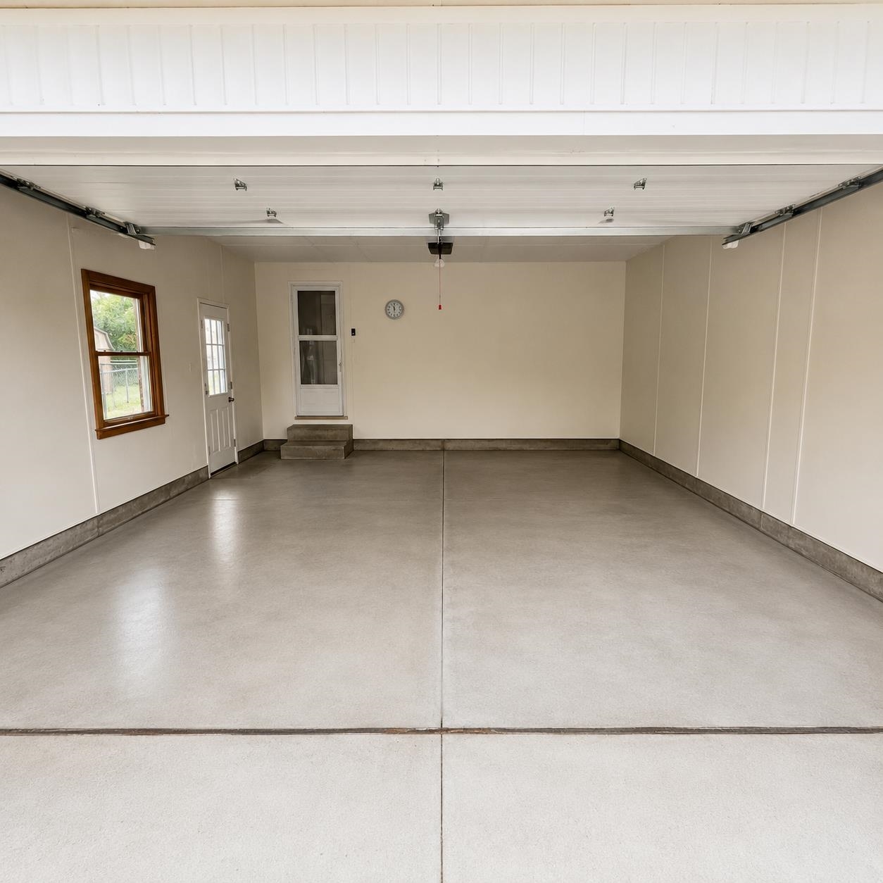 2938 Noreen Drive Property Photo 4