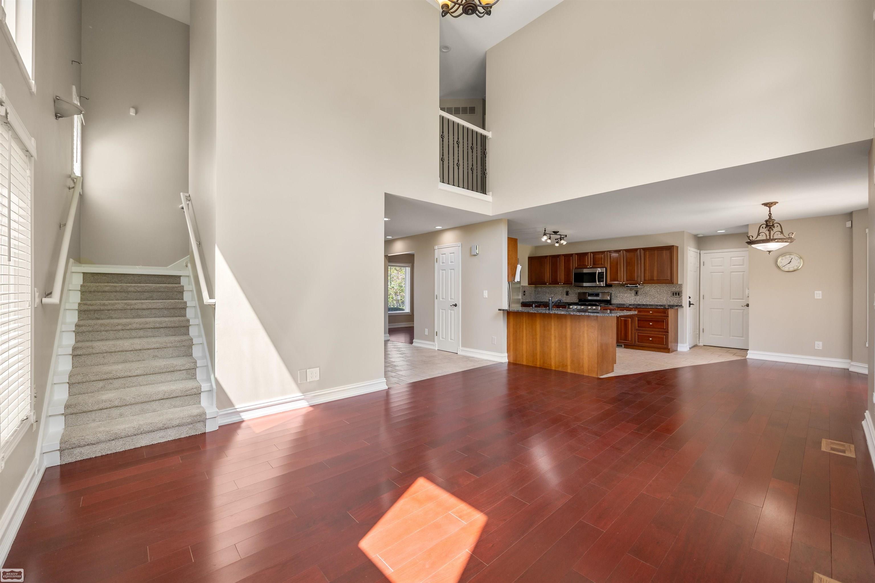 3129 Bendelow Road Property Photo 7