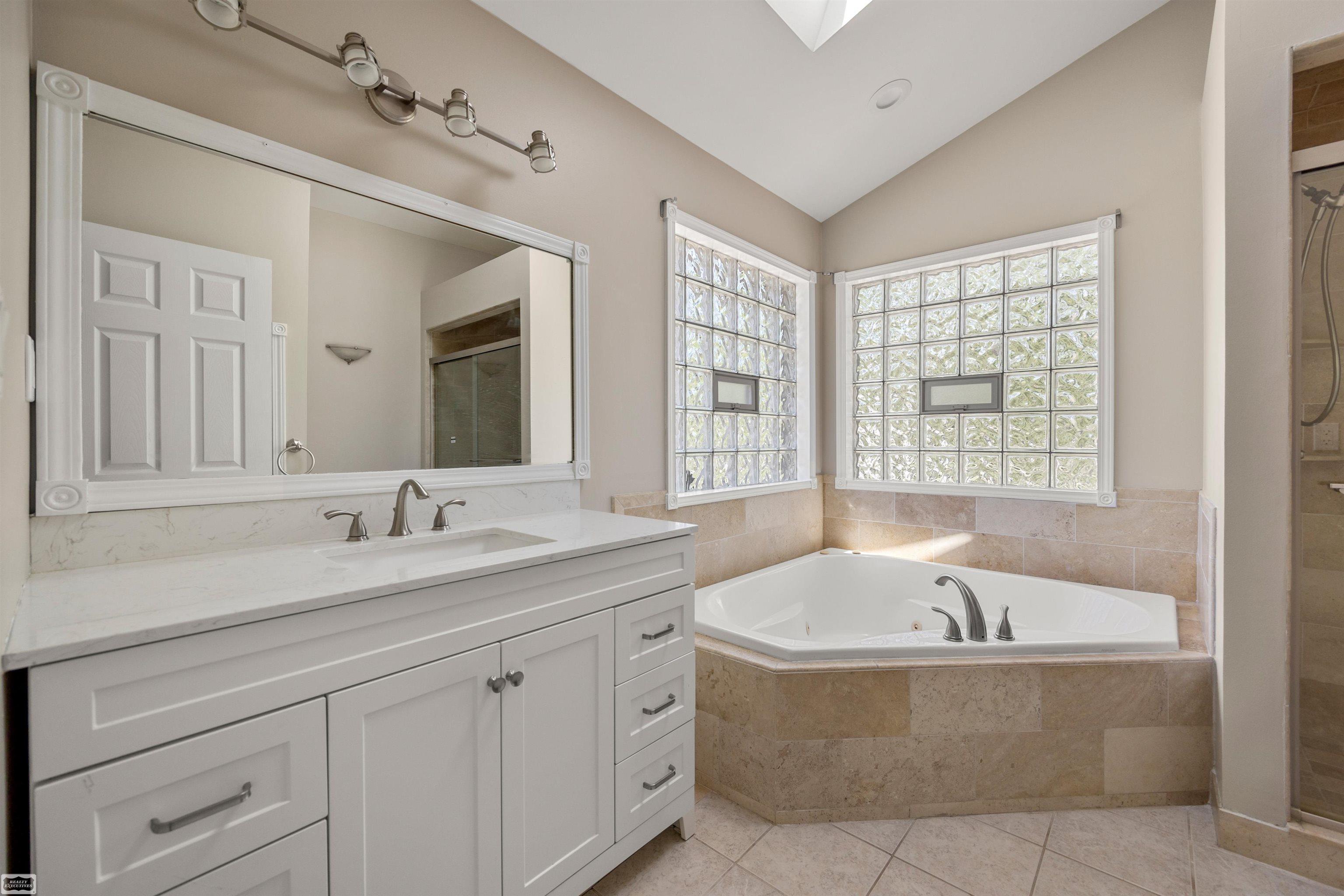 3129 Bendelow Road Property Photo 22