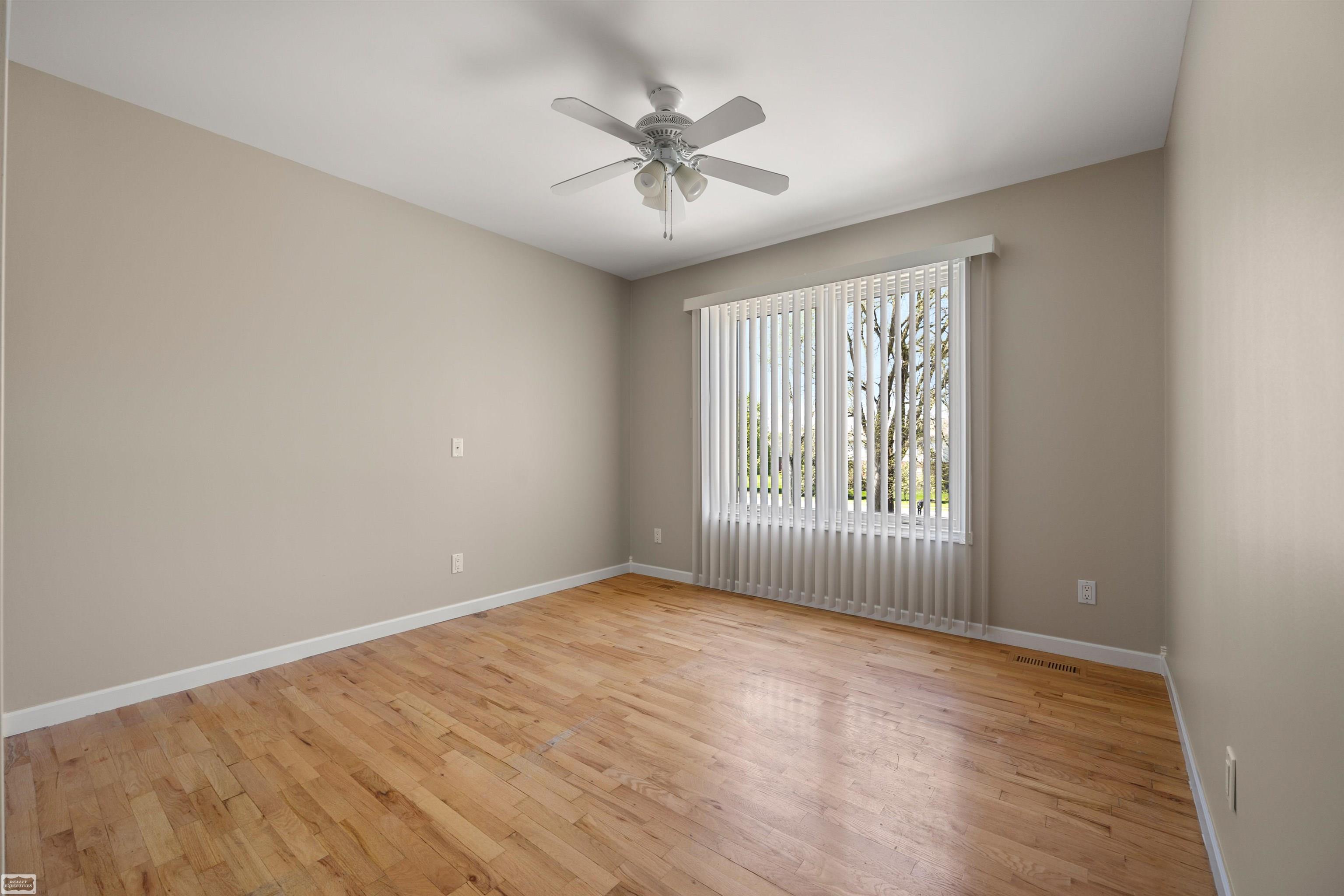 3129 Bendelow Road Property Photo 25
