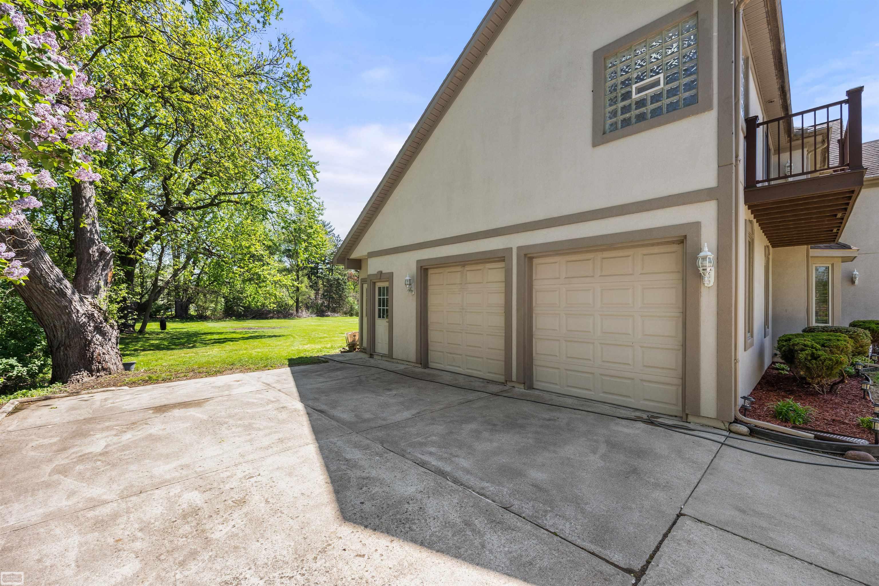 3129 Bendelow Road Property Photo 36