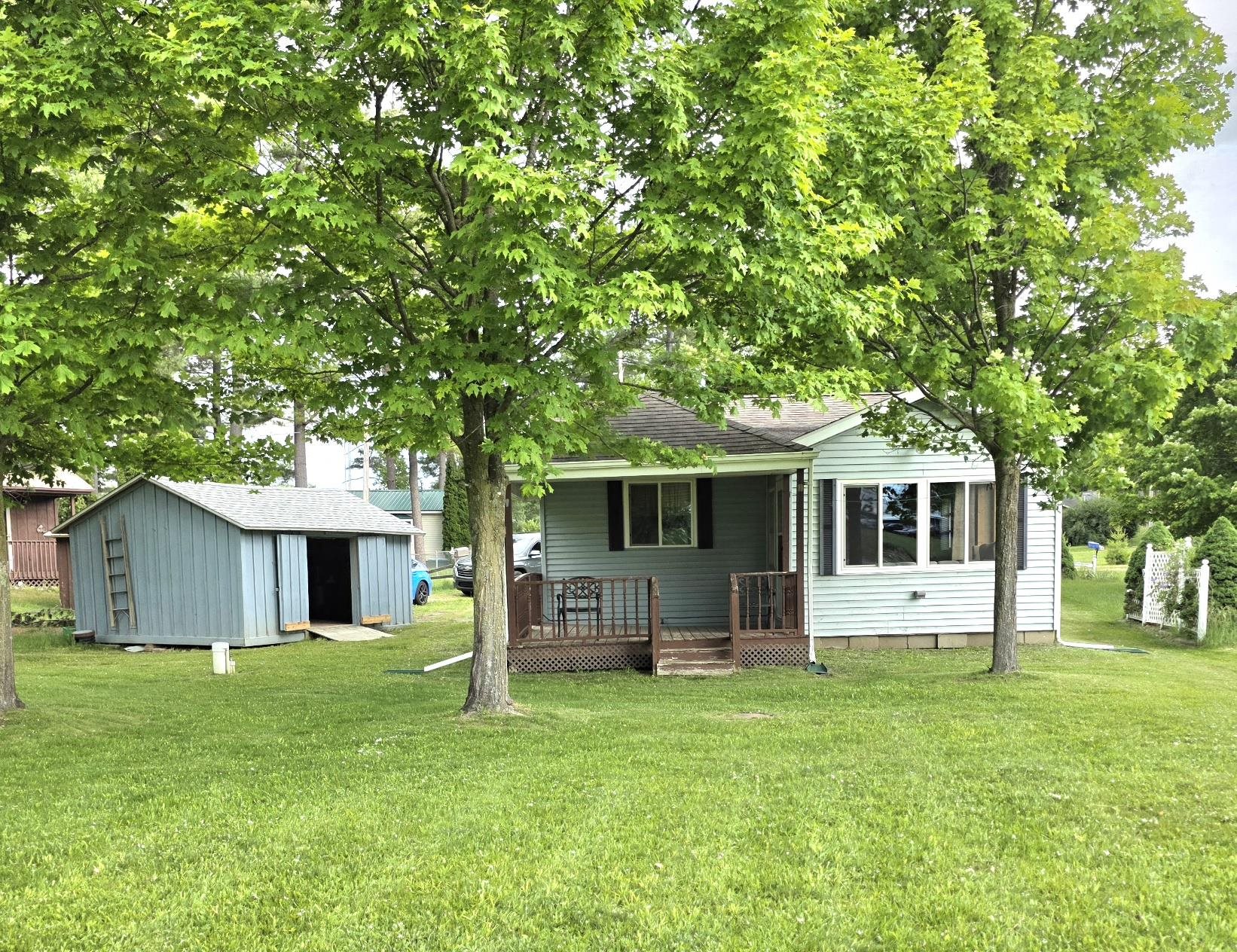 101 Riverside Drive Property Photo 1