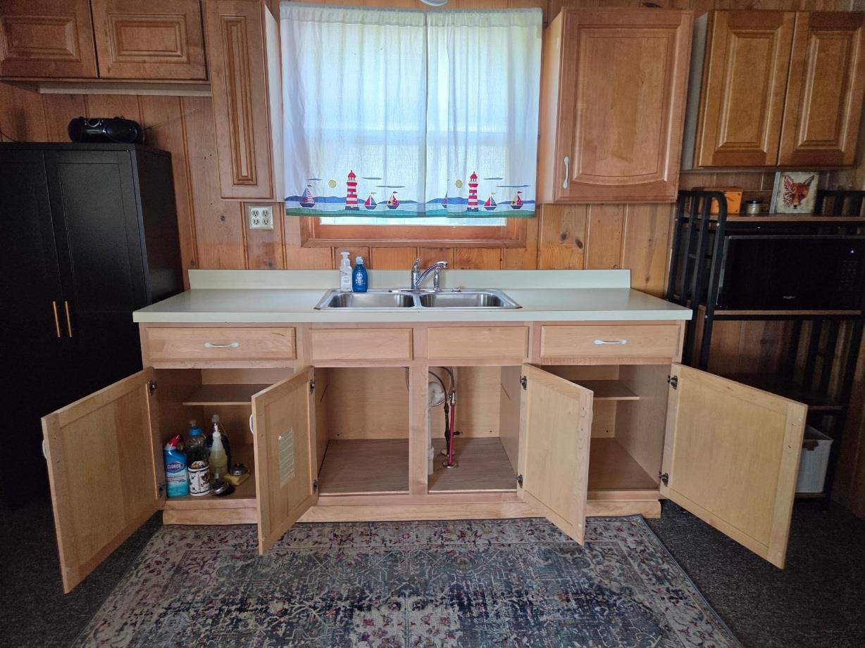 101 Riverside Drive Property Photo 14