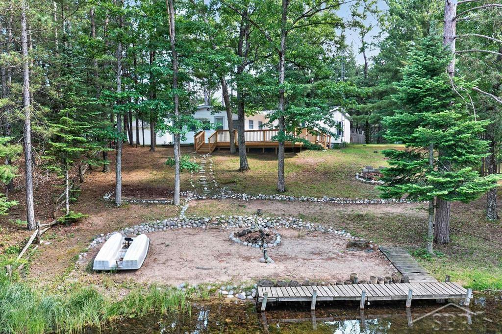 7059 Chain Lake Drive Property Photo 3