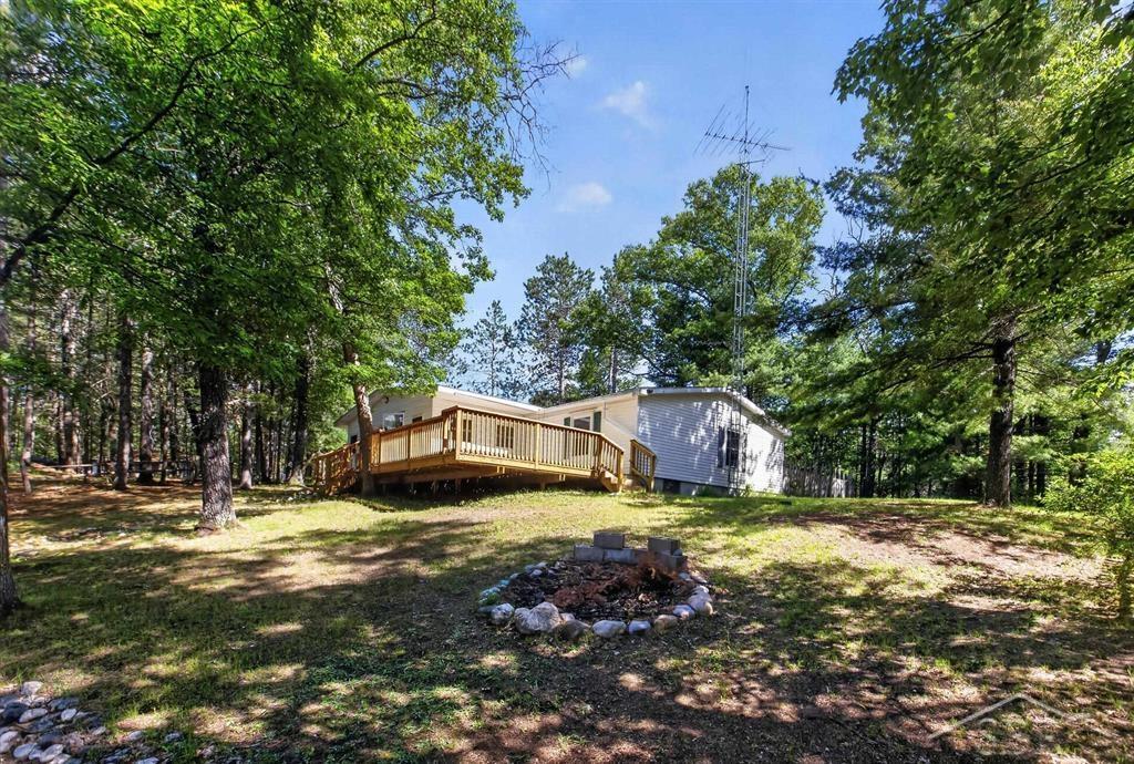 7059 Chain Lake Drive Property Photo 5