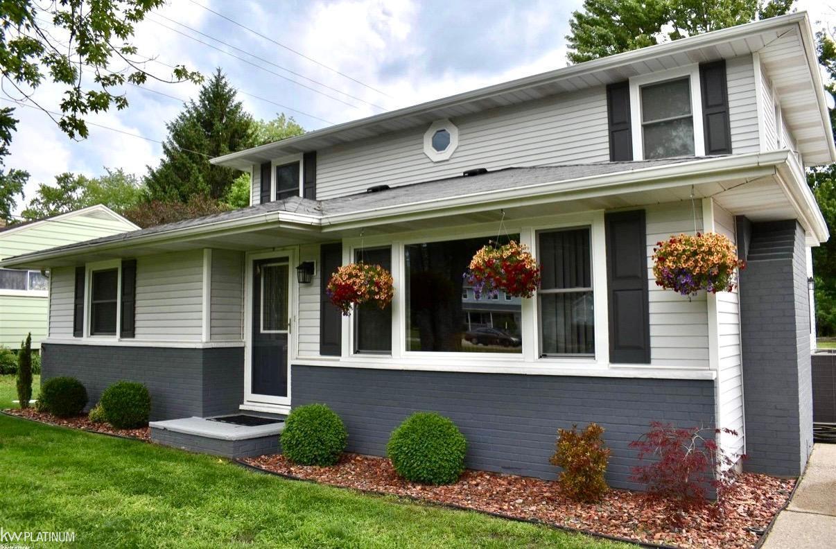 481 Michigan Avenue Property Photo 1