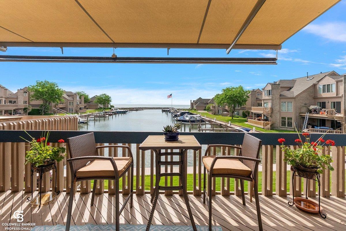26031 Harbour Pointe Dr N Drive