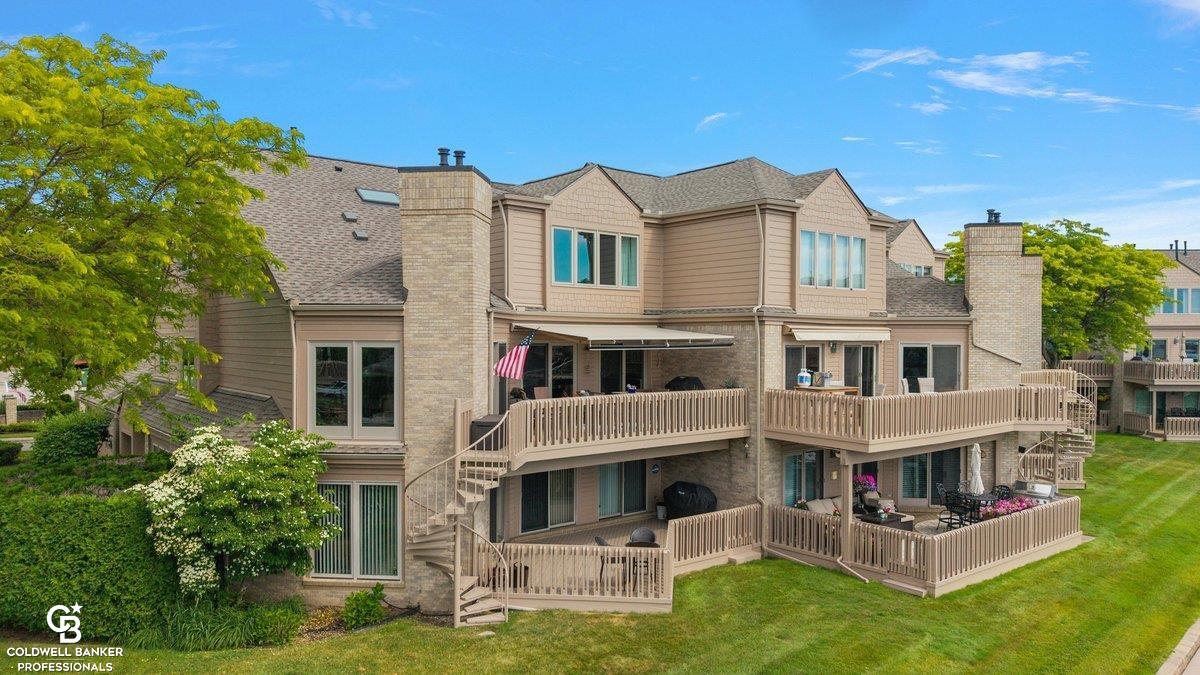 26031 Harbour Pointe Dr N Drive Property Photo 10