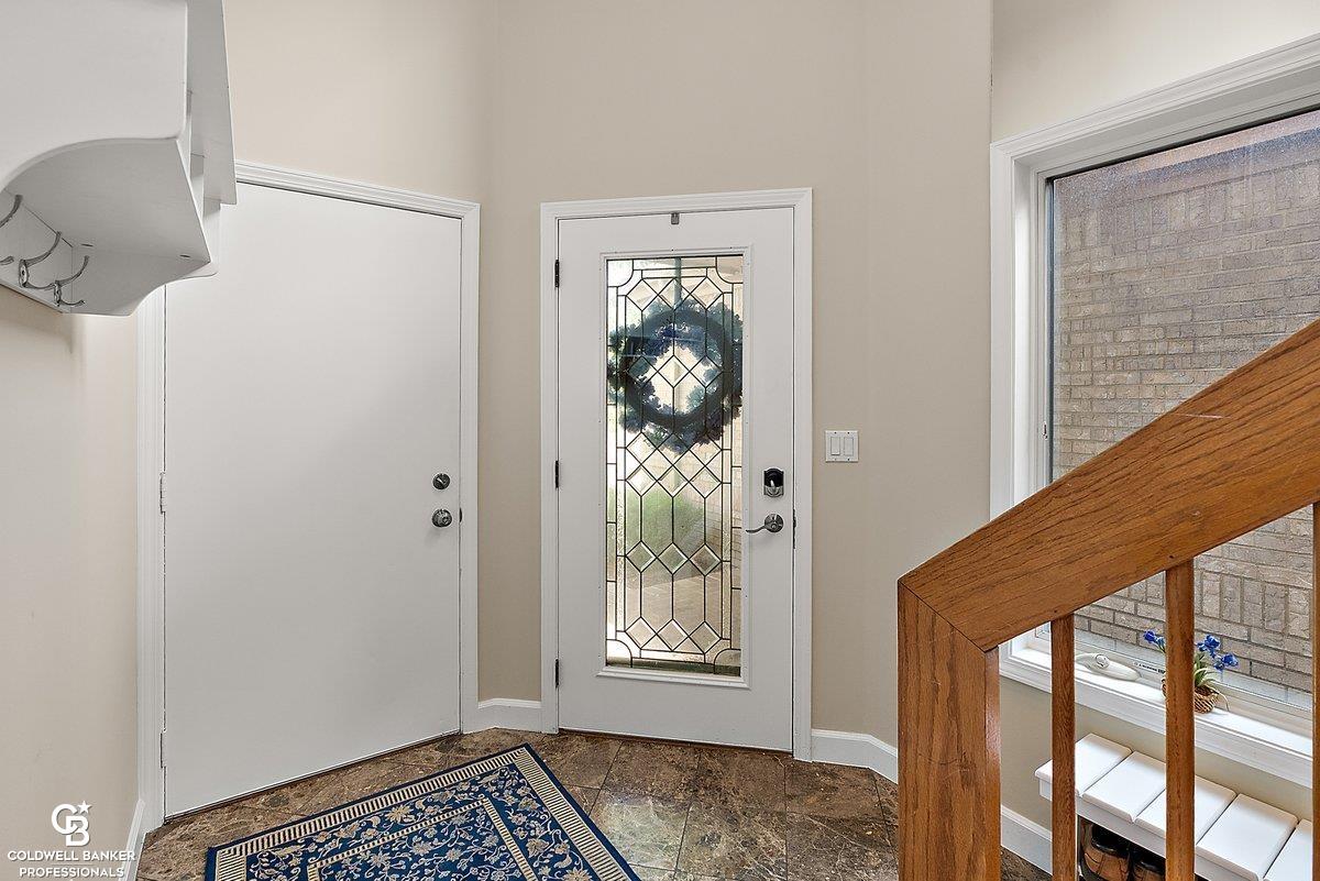 26031 Harbour Pointe Dr N Drive Property Photo 14