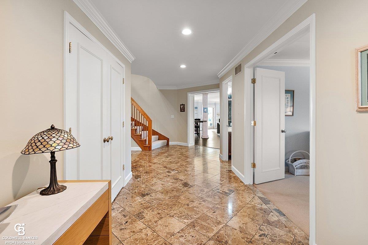 26031 Harbour Pointe Dr N Drive Property Photo 17