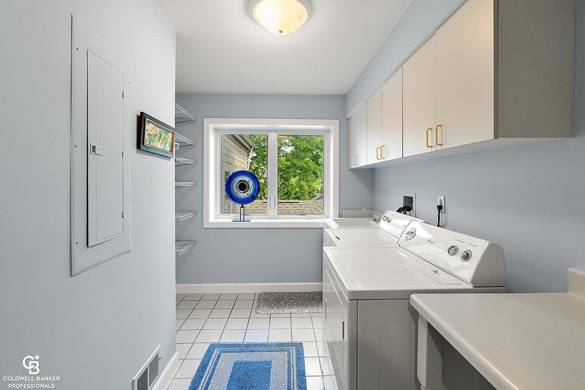 26031 Harbour Pointe Dr N Drive Property Photo 31