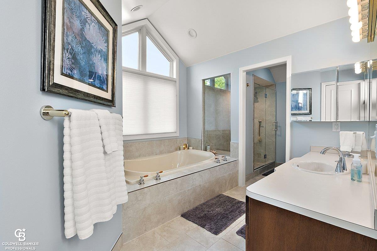 26031 Harbour Pointe Dr N Drive Property Photo 40