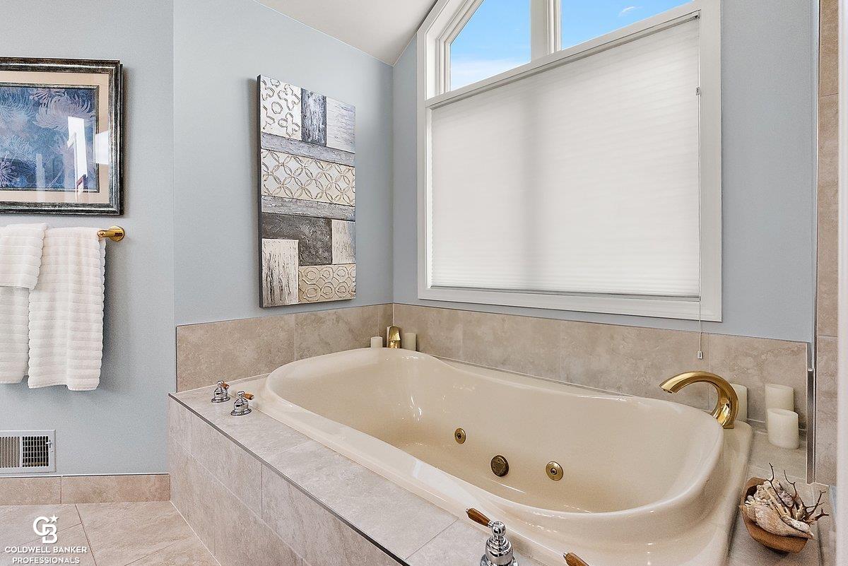 26031 Harbour Pointe Dr N Drive Property Photo 42
