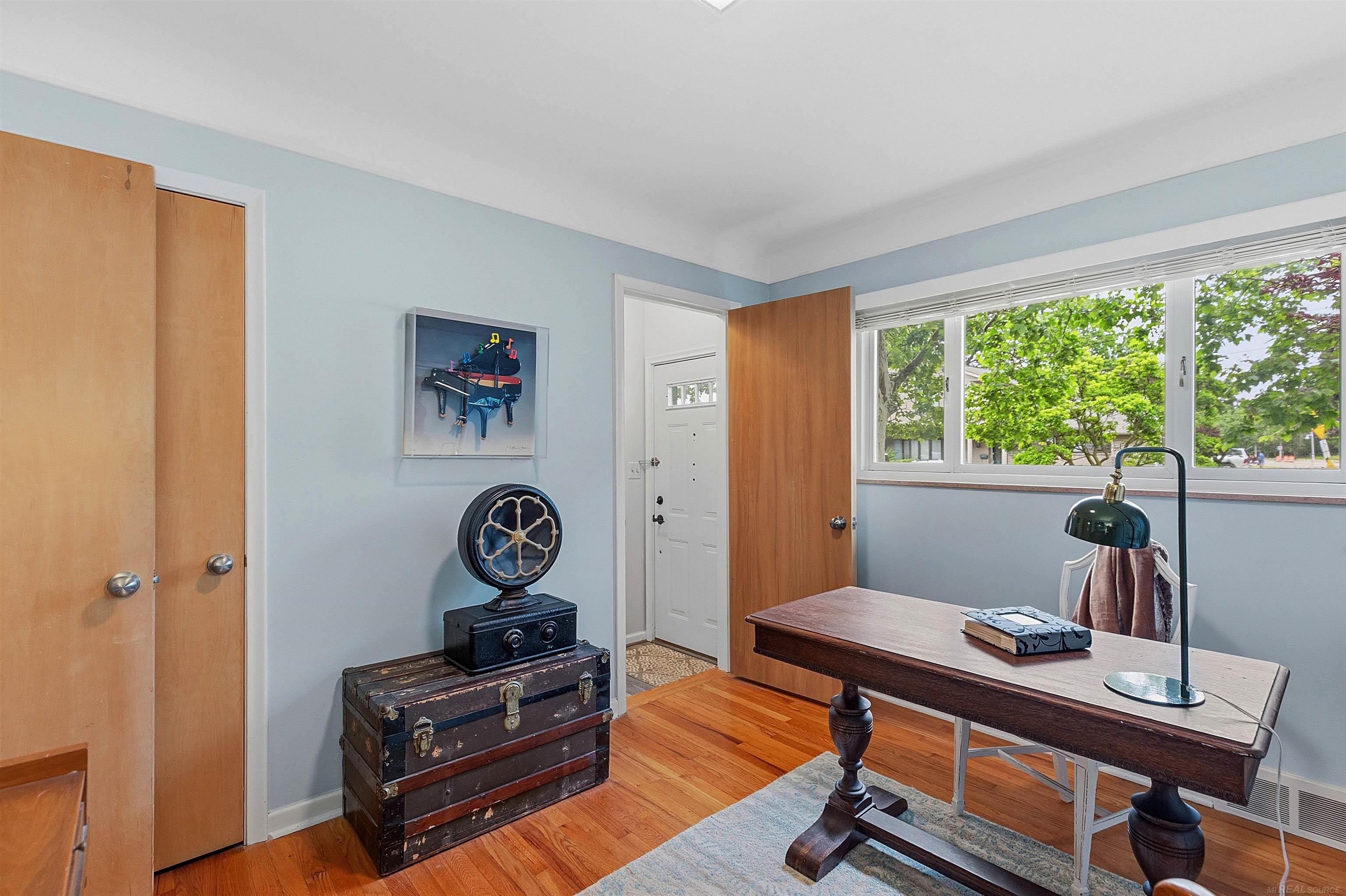 26360 Jefferson Avenue Property Photo 15