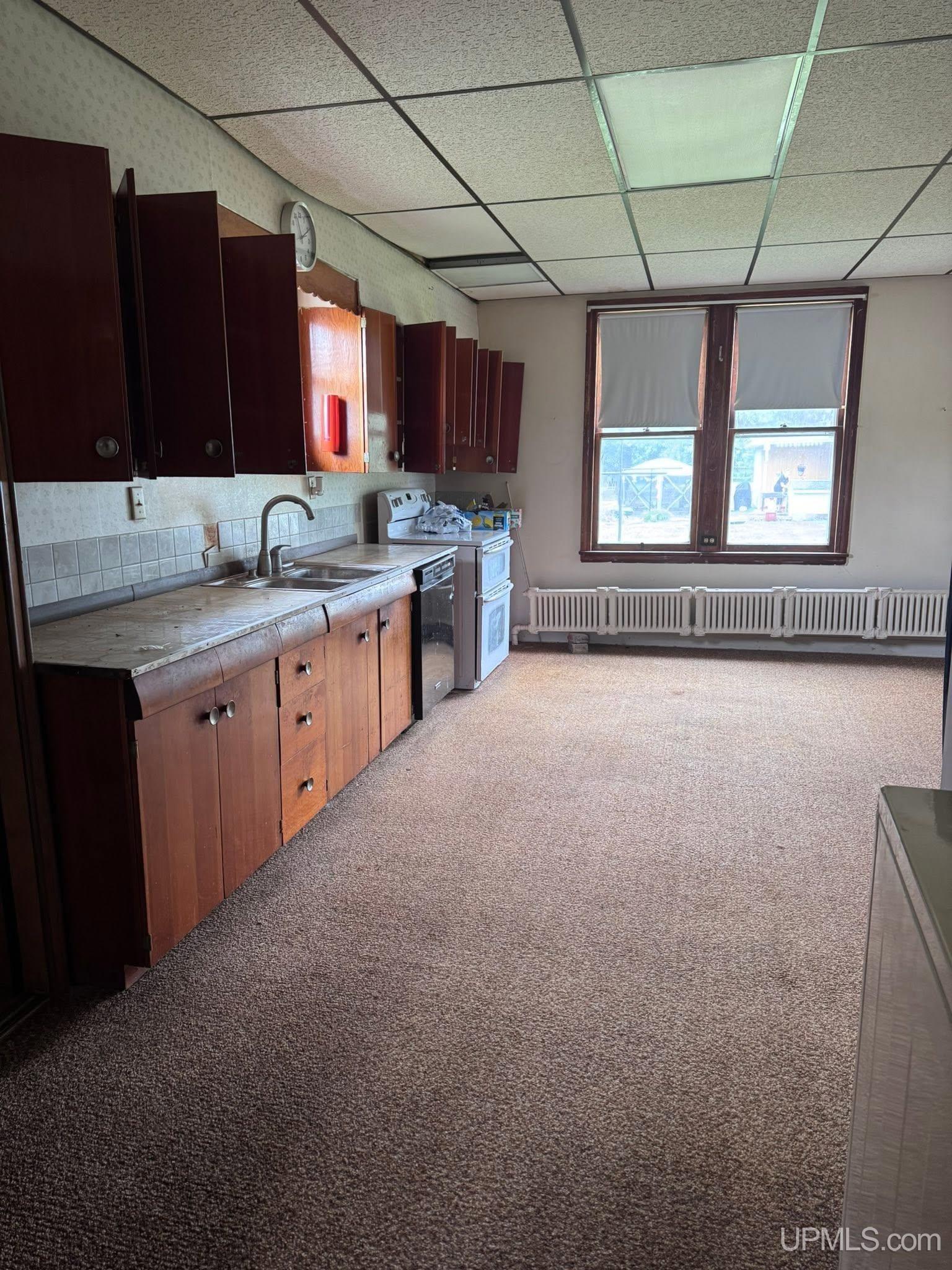 641 Kloman Avenue Property Photo 6