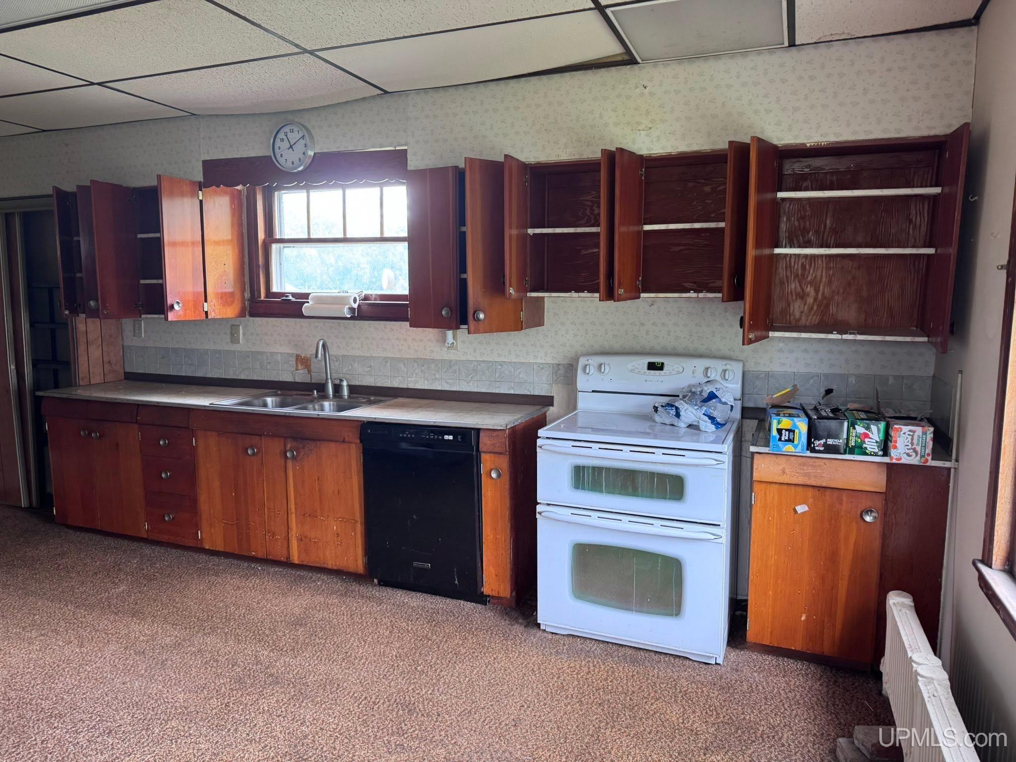 641 Kloman Avenue Property Photo 8