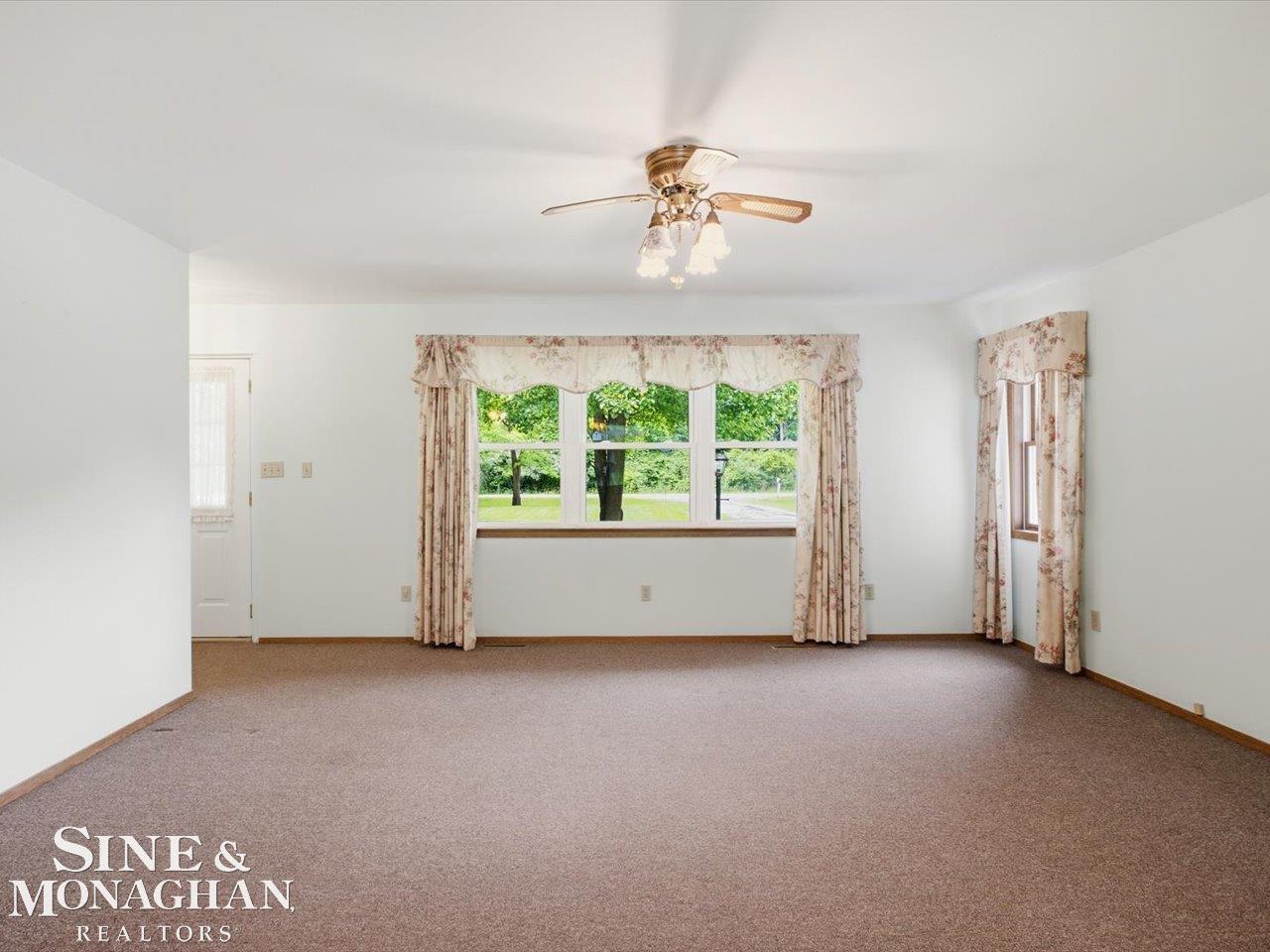9211 Folkert Road Property Photo 14