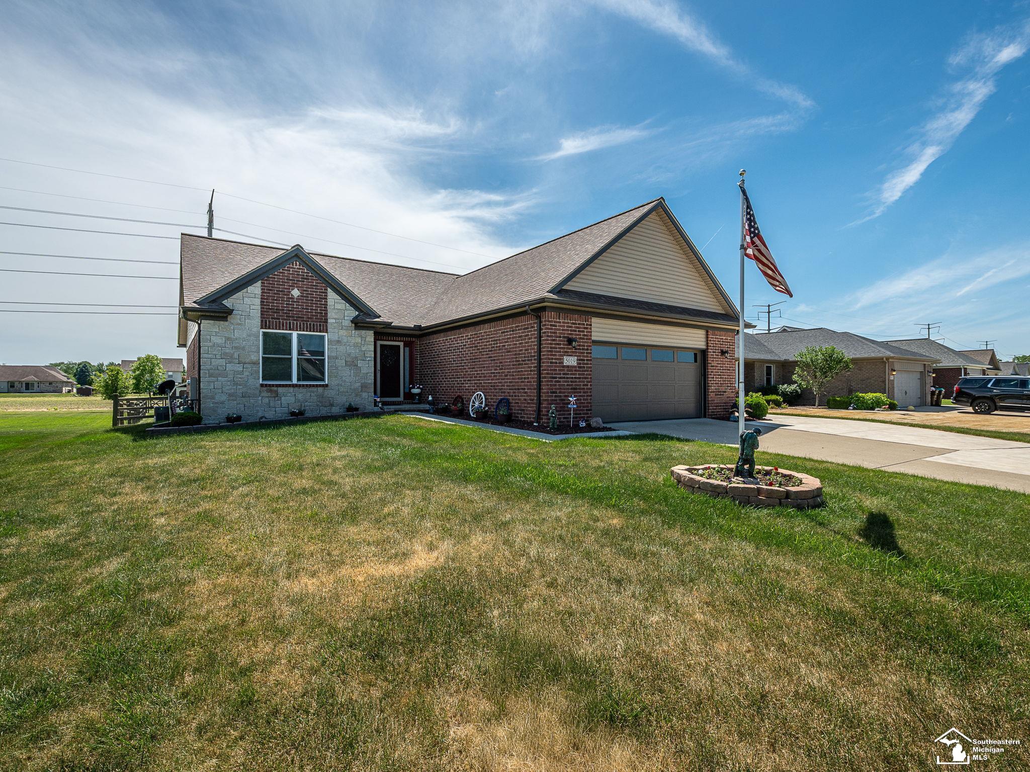 5019 Skylark Drive Property Photo 1