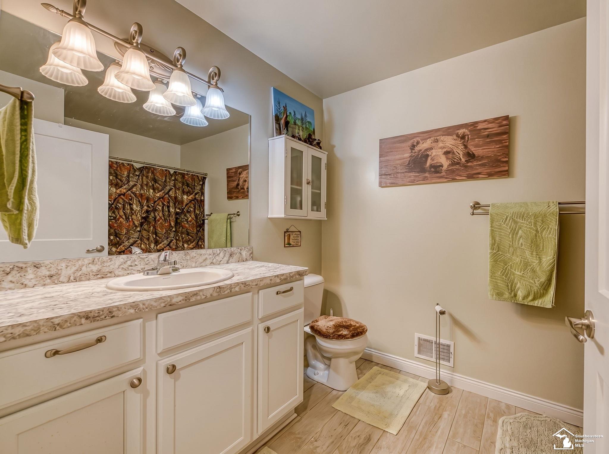 5019 Skylark Drive Property Photo 8