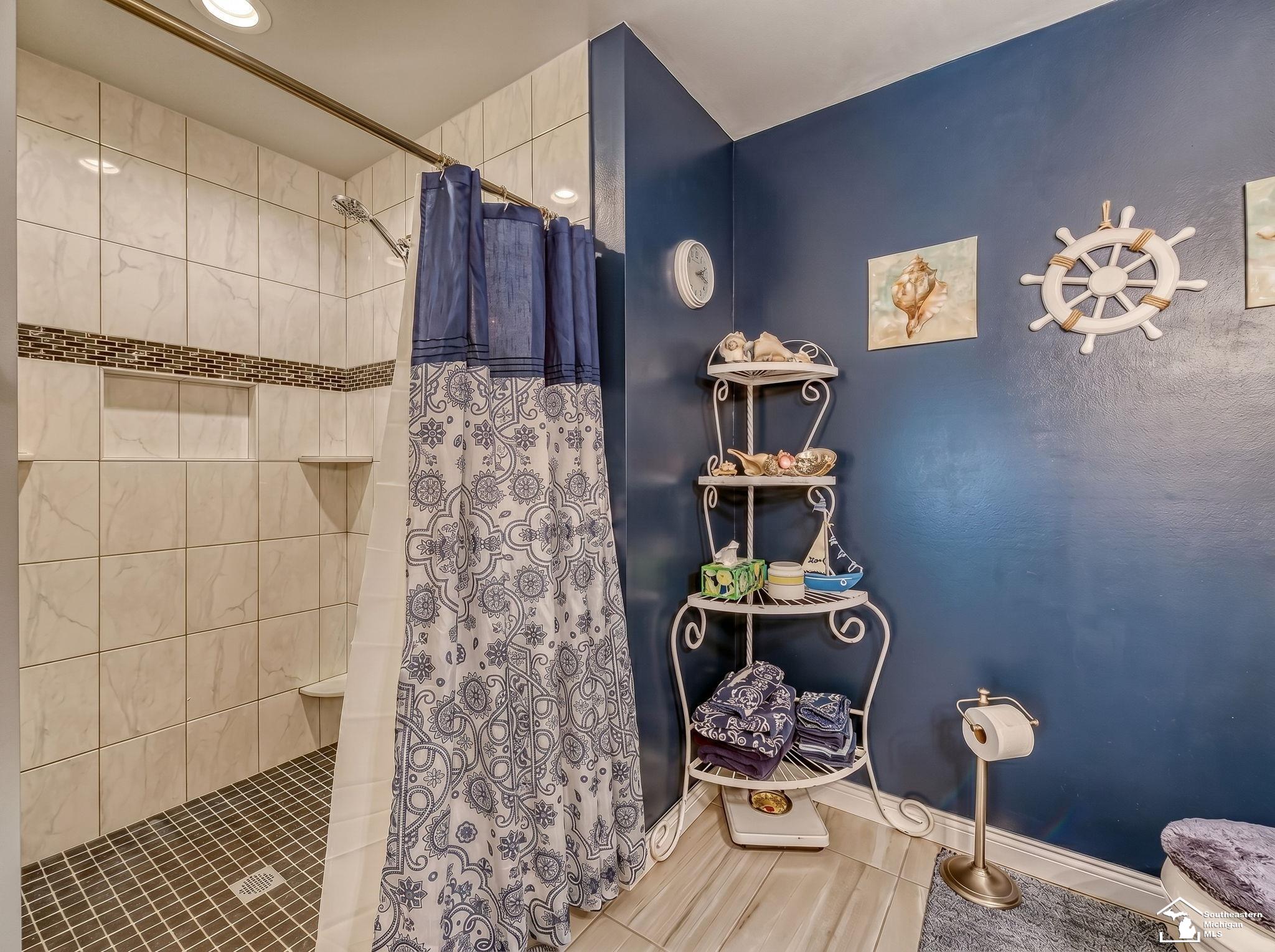 5019 Skylark Drive Property Photo 21