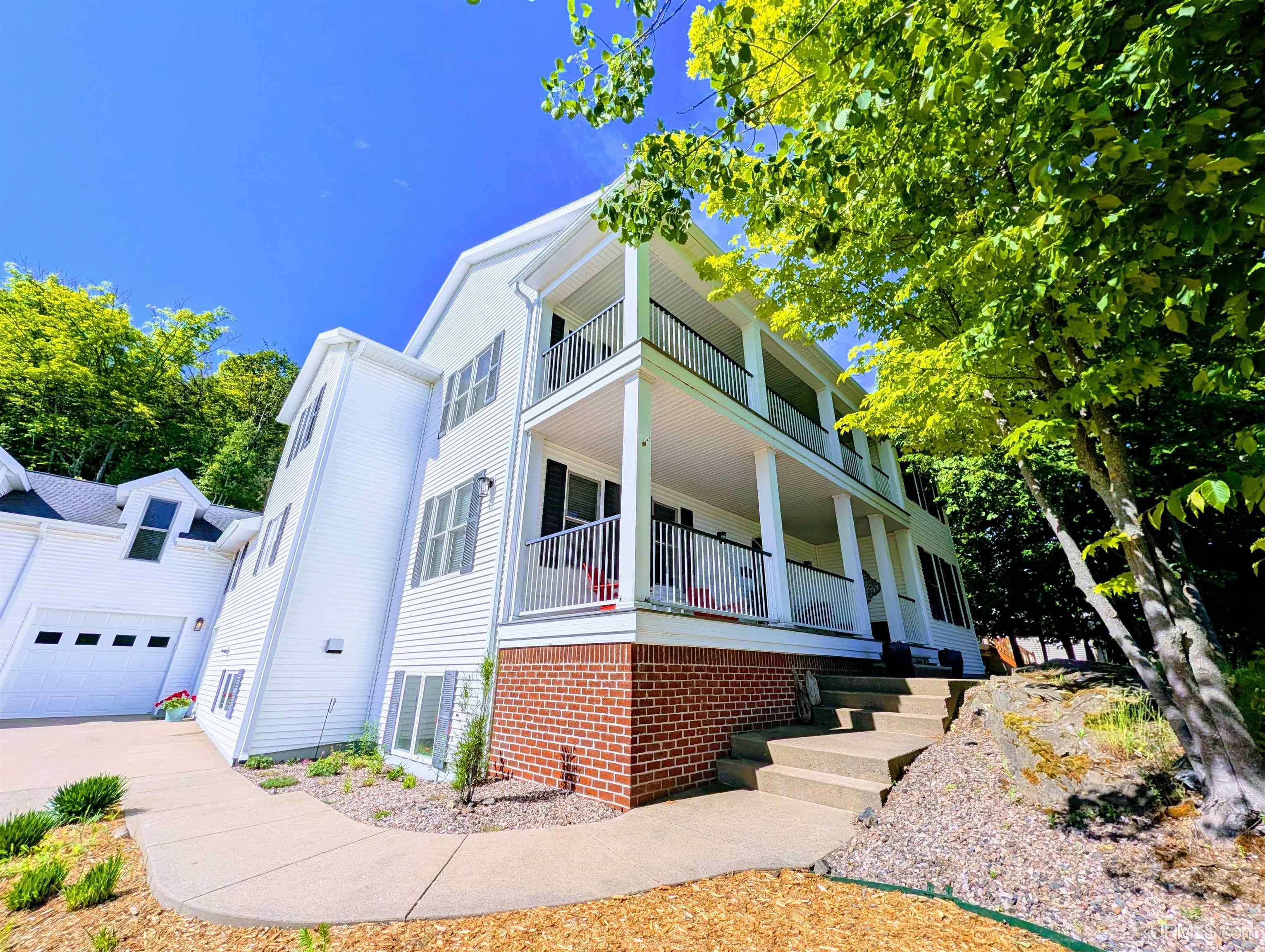 545 Blemhuber Avenue Property Photo 8