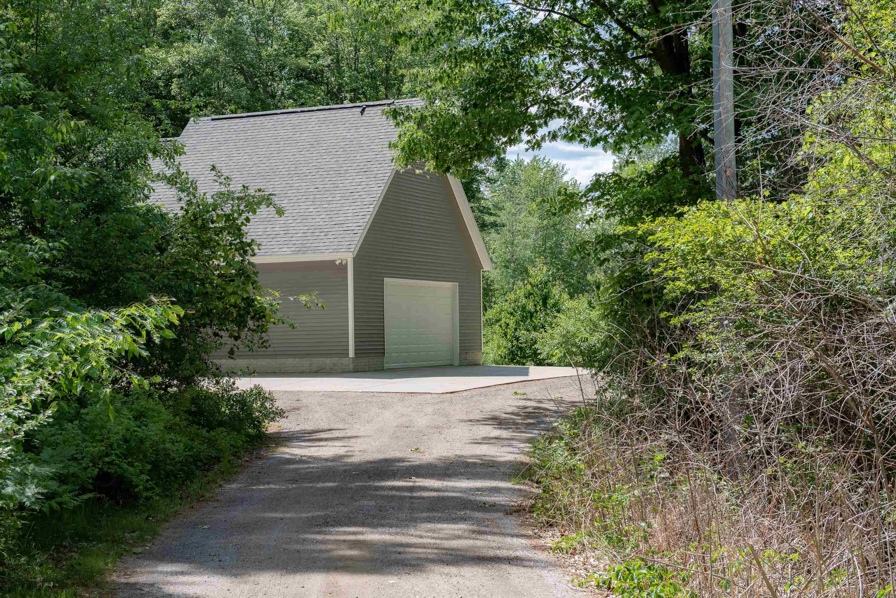 1365 E Shaffer Road Property Photo 10