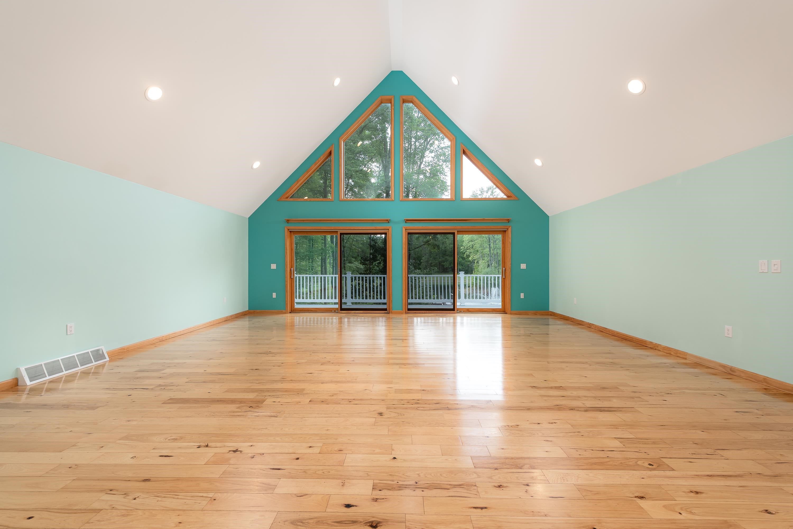 1365 E Shaffer Road Property Photo 15
